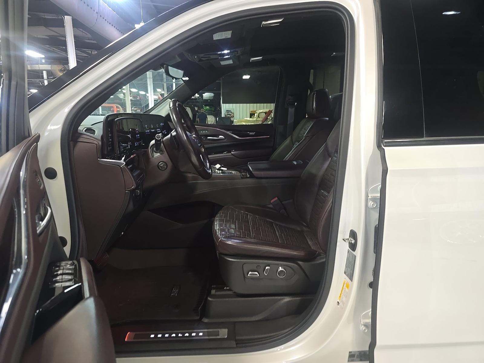 2021 Cadillac Escalade ESV Sport Platinum AWD