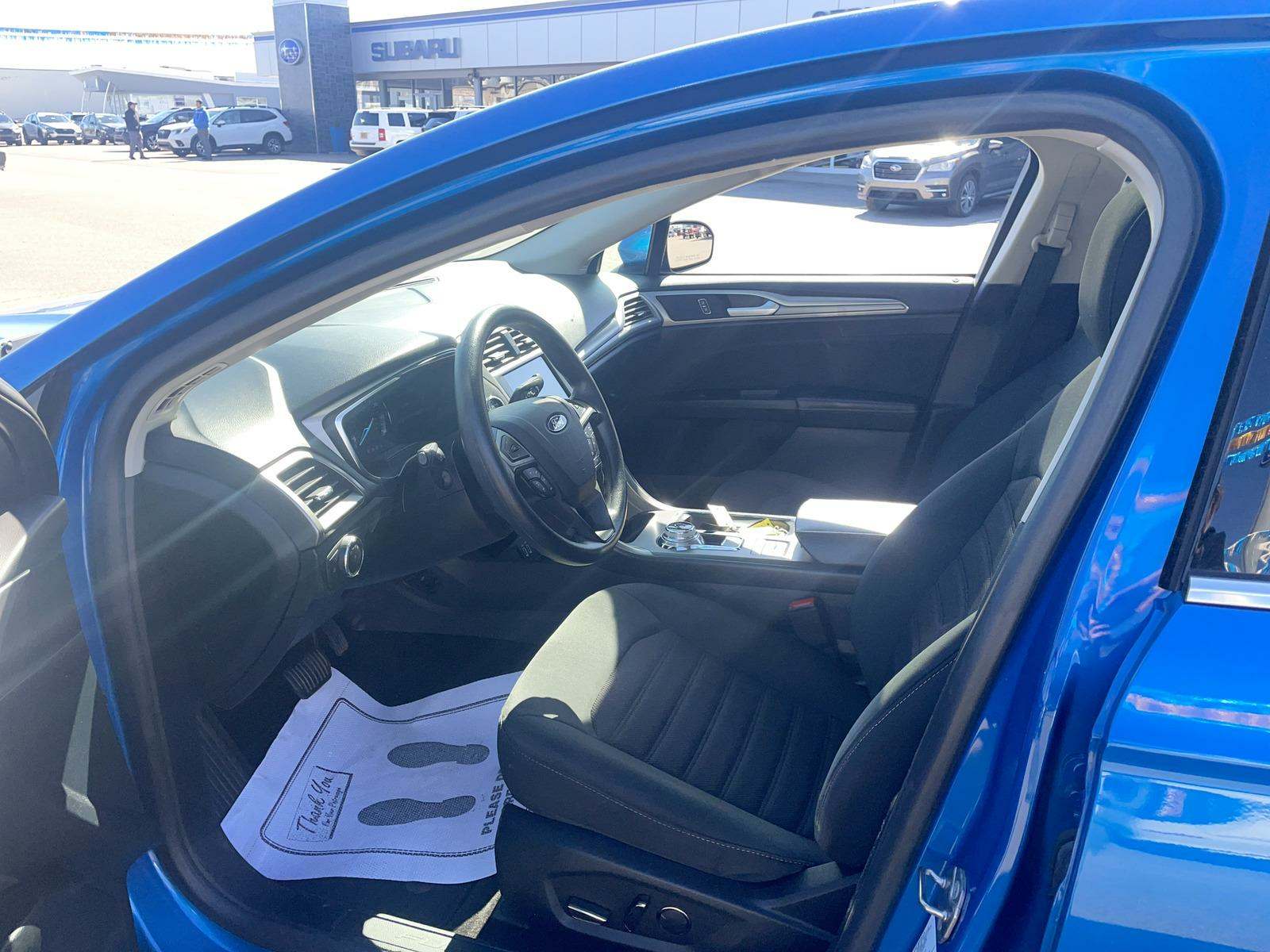 2020 Ford Fusion SE FWD