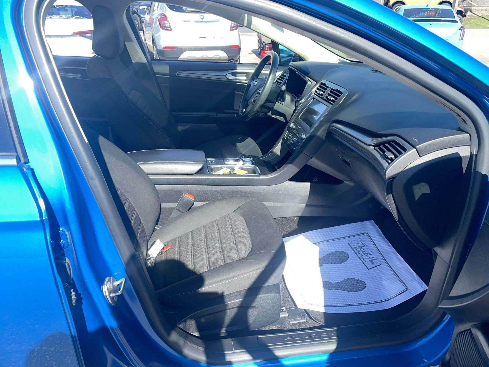 2020 Ford Fusion SE FWD