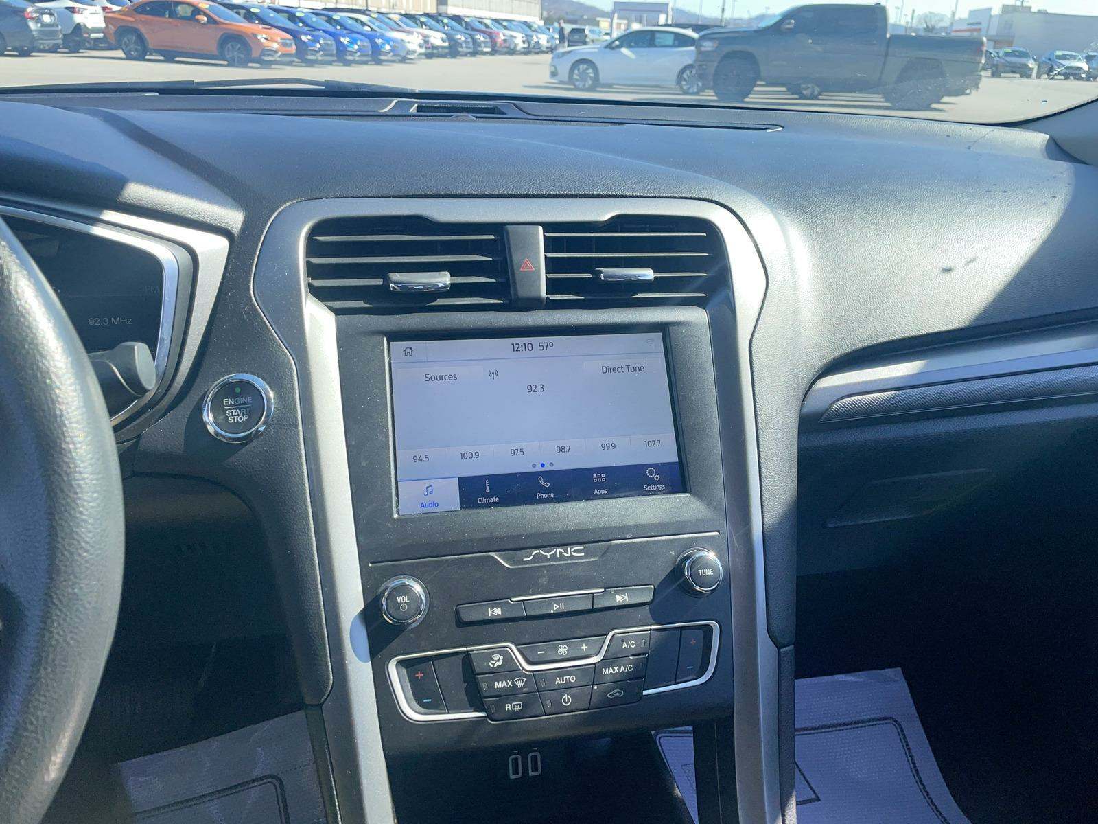 2020 Ford Fusion SE FWD