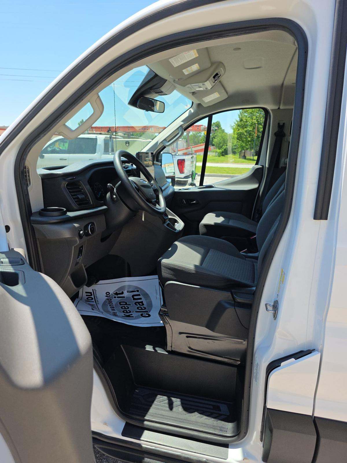 FORD TRANSIT 350 - 6