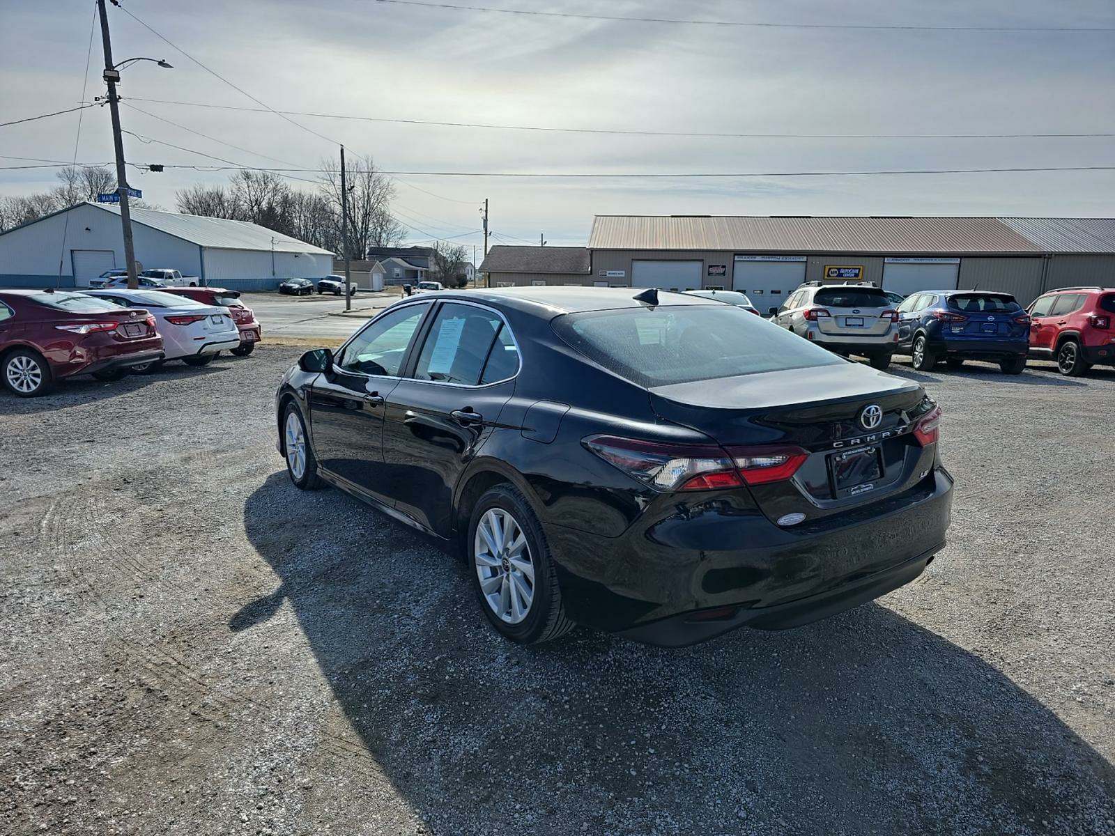 2022 Toyota Camry LE FWD