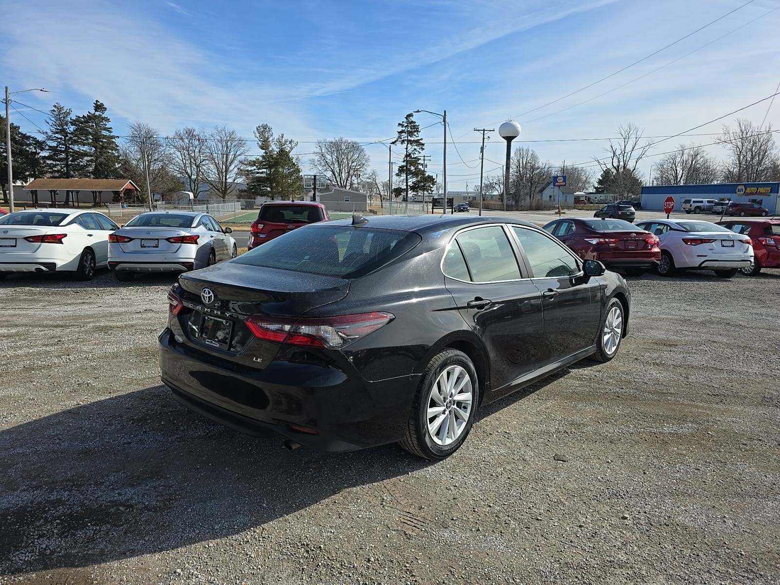 2022 Toyota Camry LE FWD