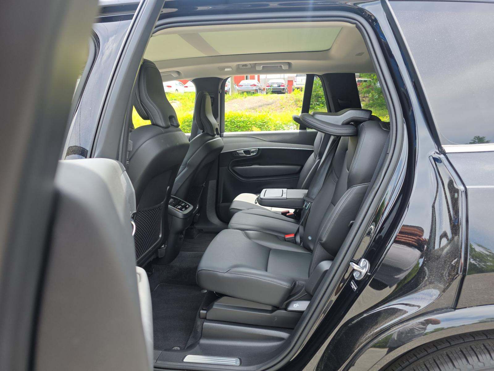 2025 Volvo XC90 B5 Core AWD