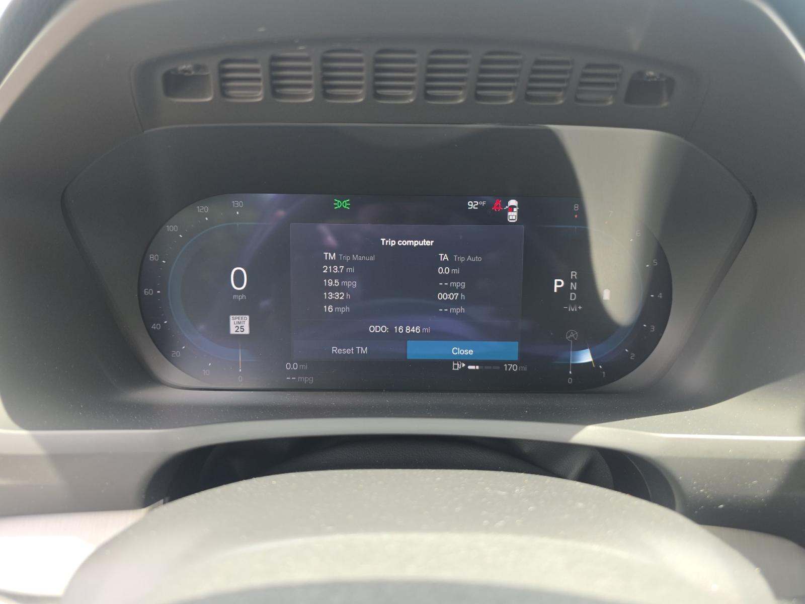 2025 Volvo XC90 B5 Core AWD