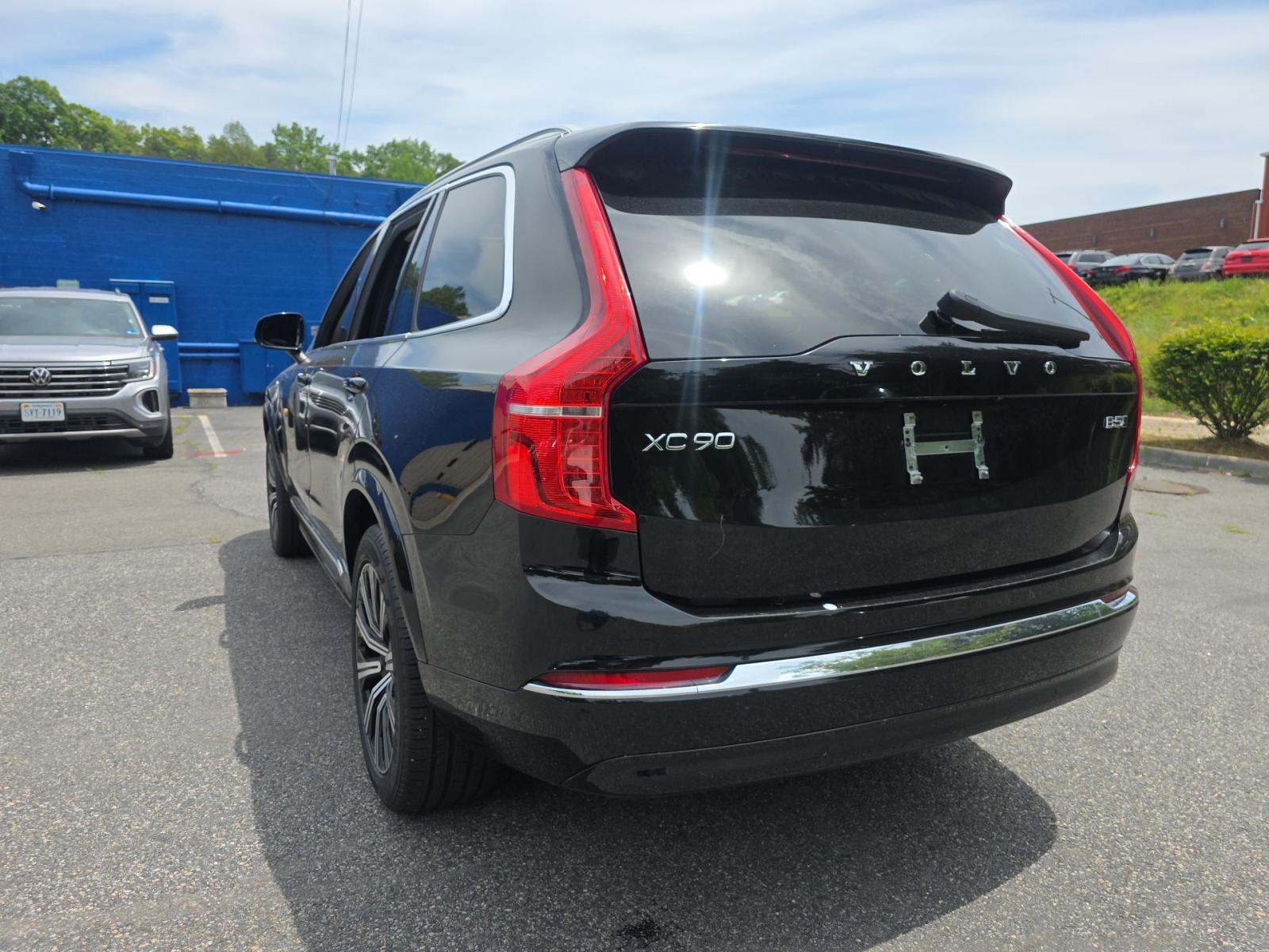 2025 Volvo XC90 B5 Core AWD