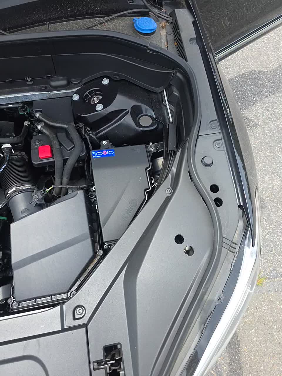 2025 Volvo XC90 B5 Core AWD