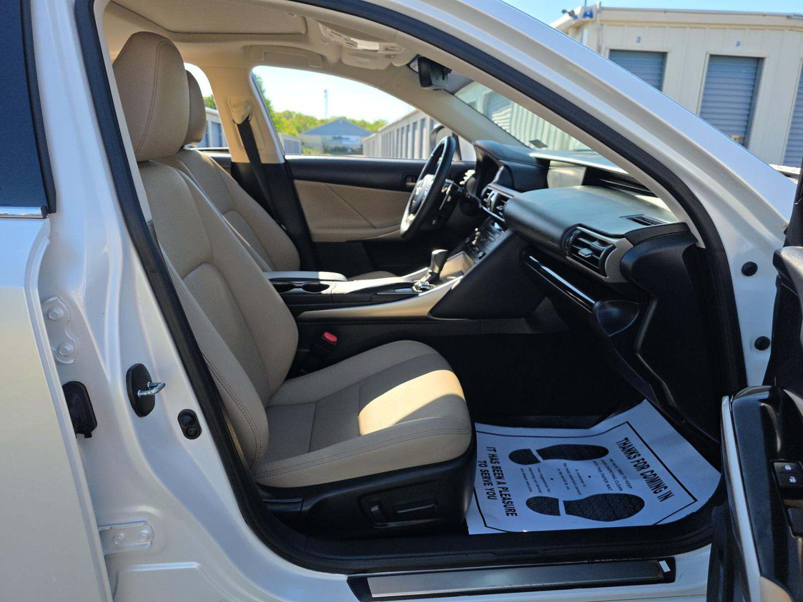 2019 Lexus IS IS 300 RWD