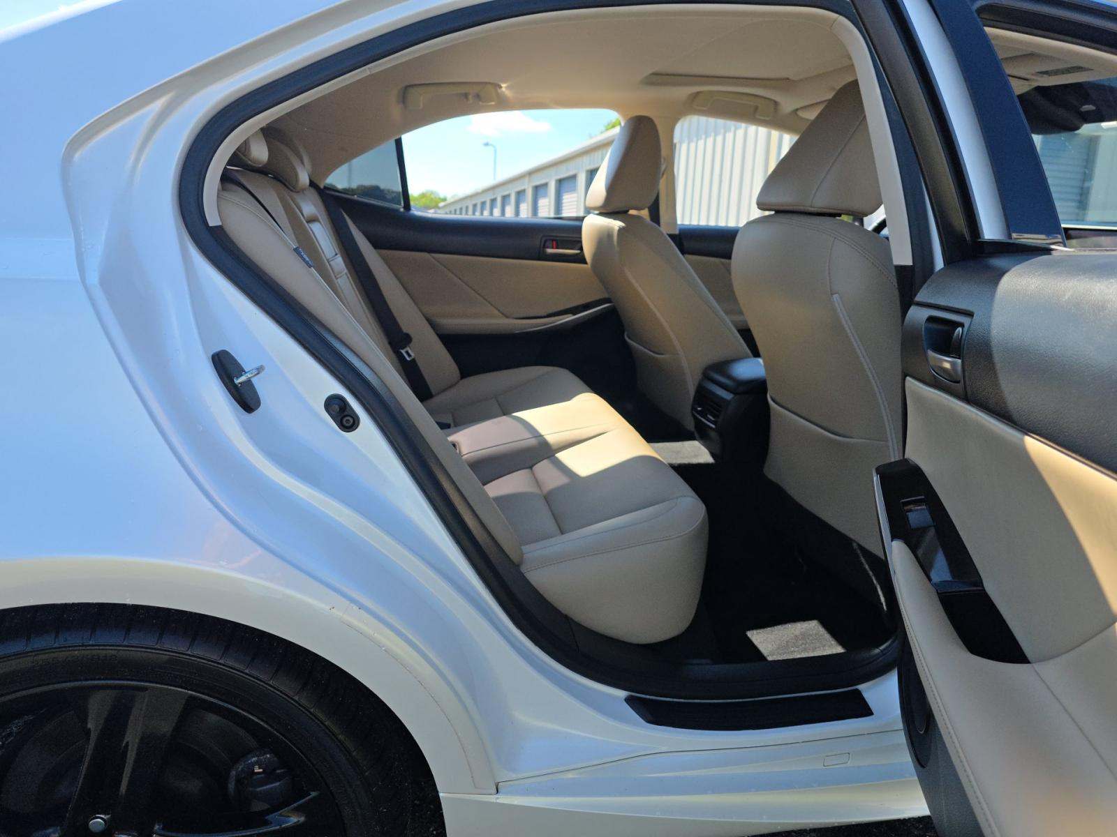 2019 Lexus IS IS 300 RWD