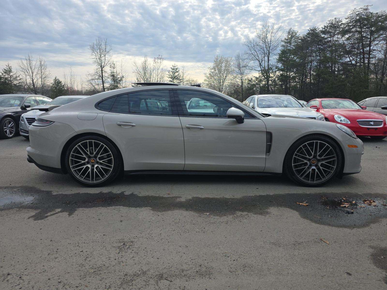 2023 Porsche Panamera 4 Platinum Edition AWD