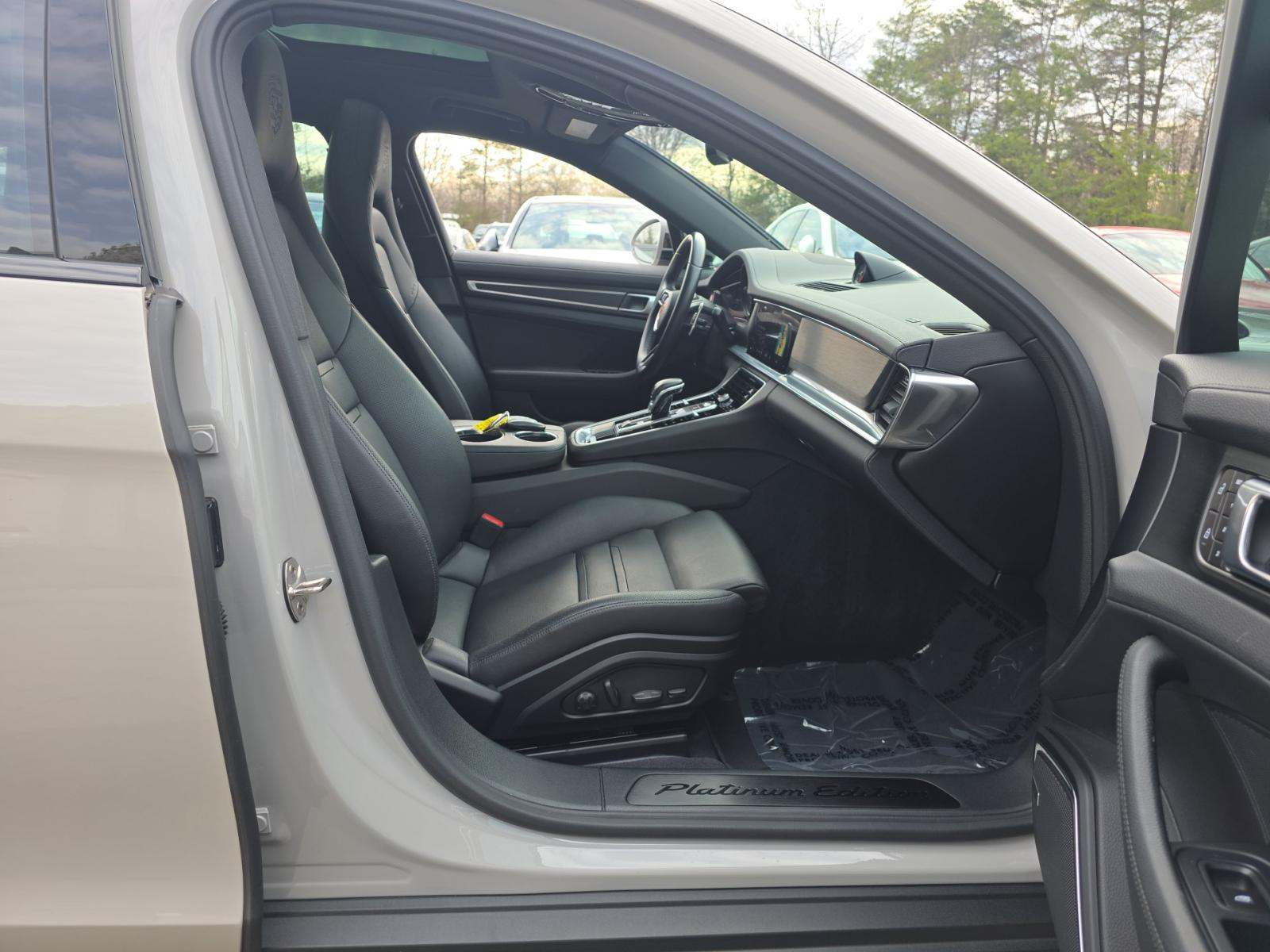 2023 Porsche Panamera 4 Platinum Edition AWD