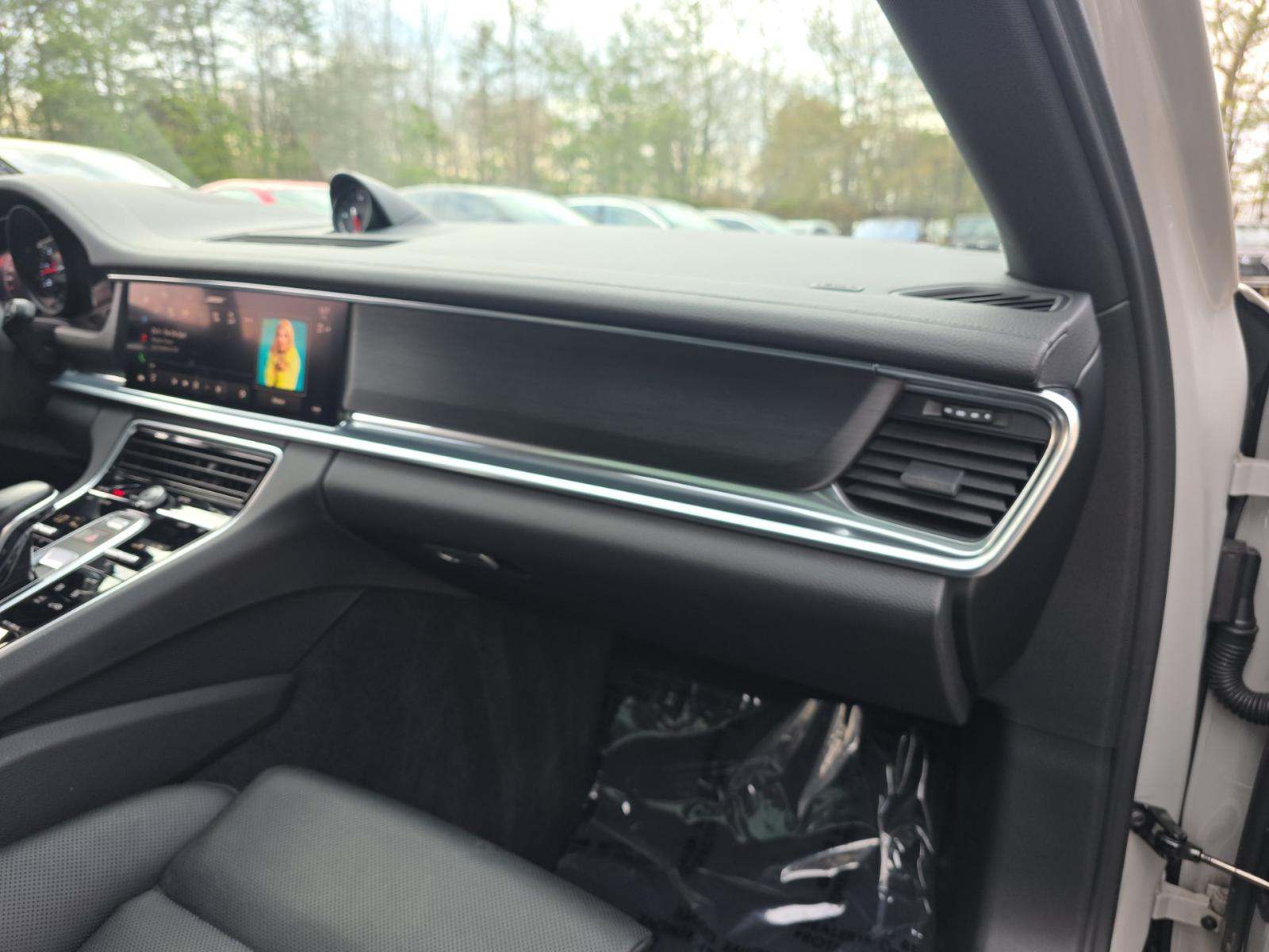 2023 Porsche Panamera 4 Platinum Edition AWD