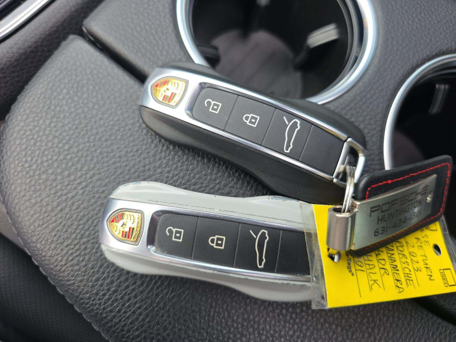 2023 Porsche Panamera 4 Platinum Edition AWD