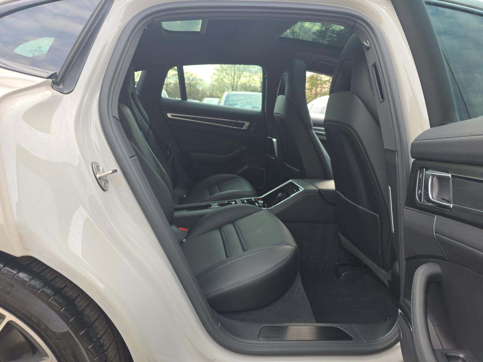 2023 Porsche Panamera 4 Platinum Edition AWD