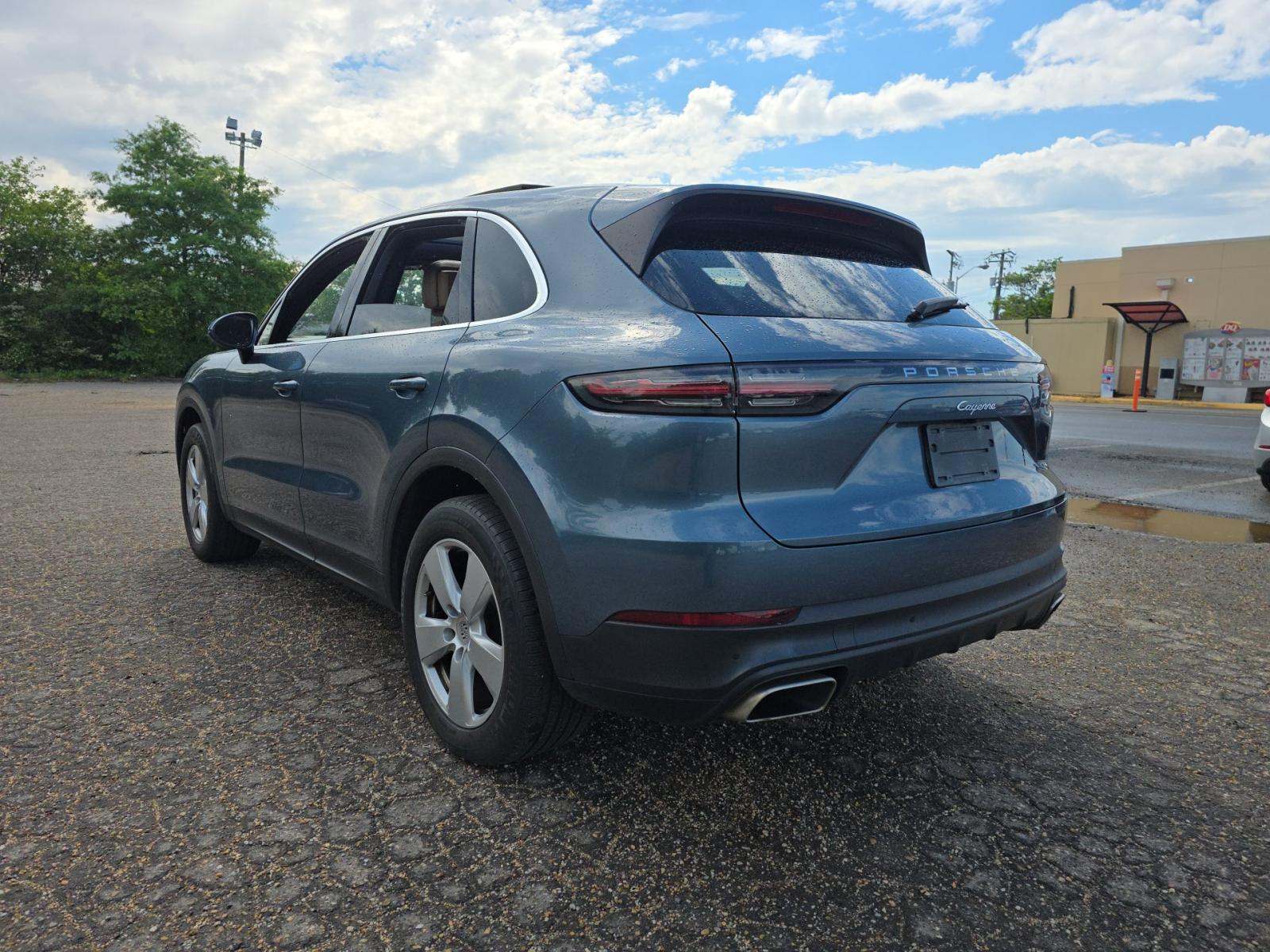 PORSCHE CAYENNE - 2