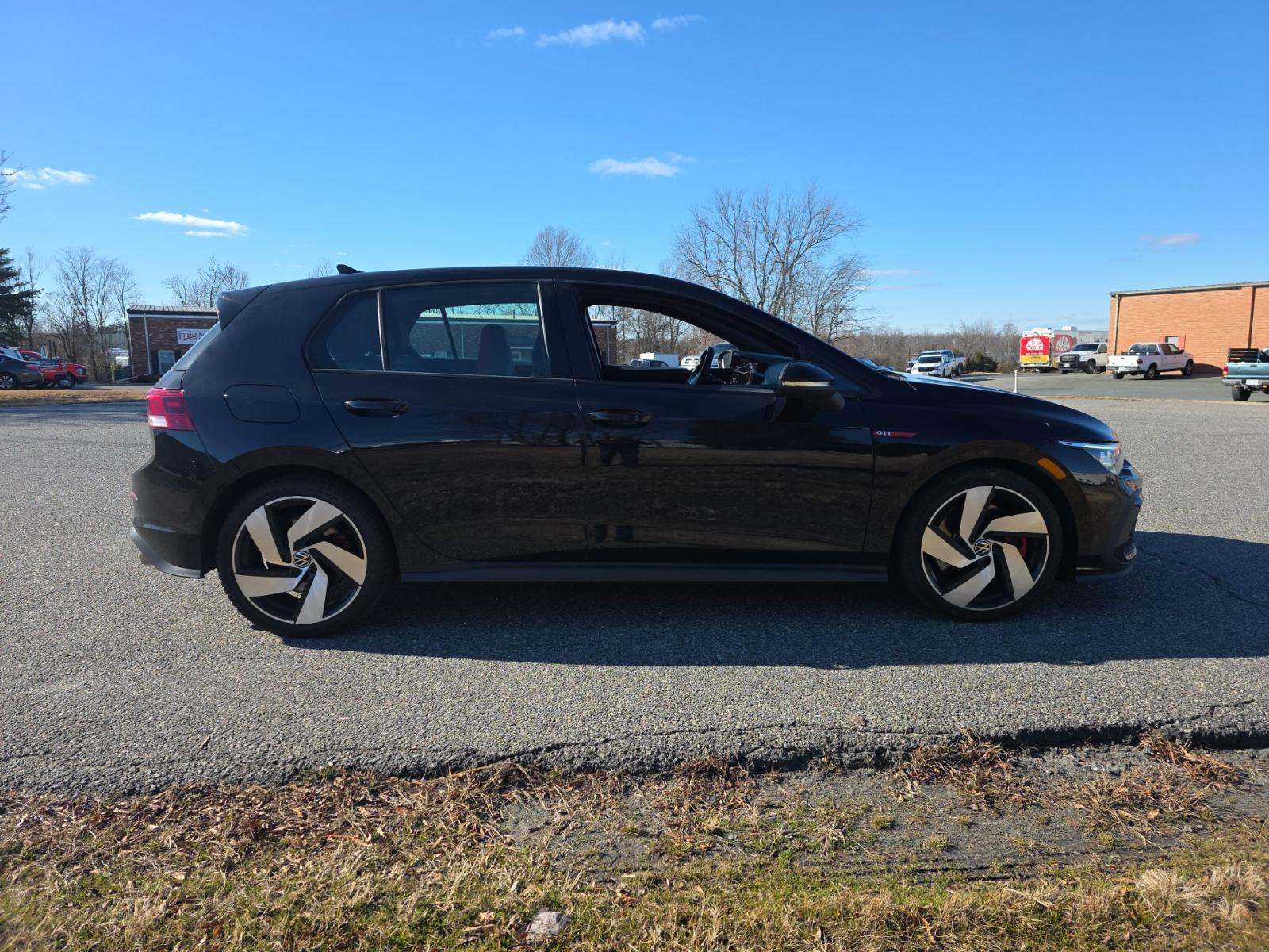 2023 Volkswagen Golf GTI 2.0T S FWD