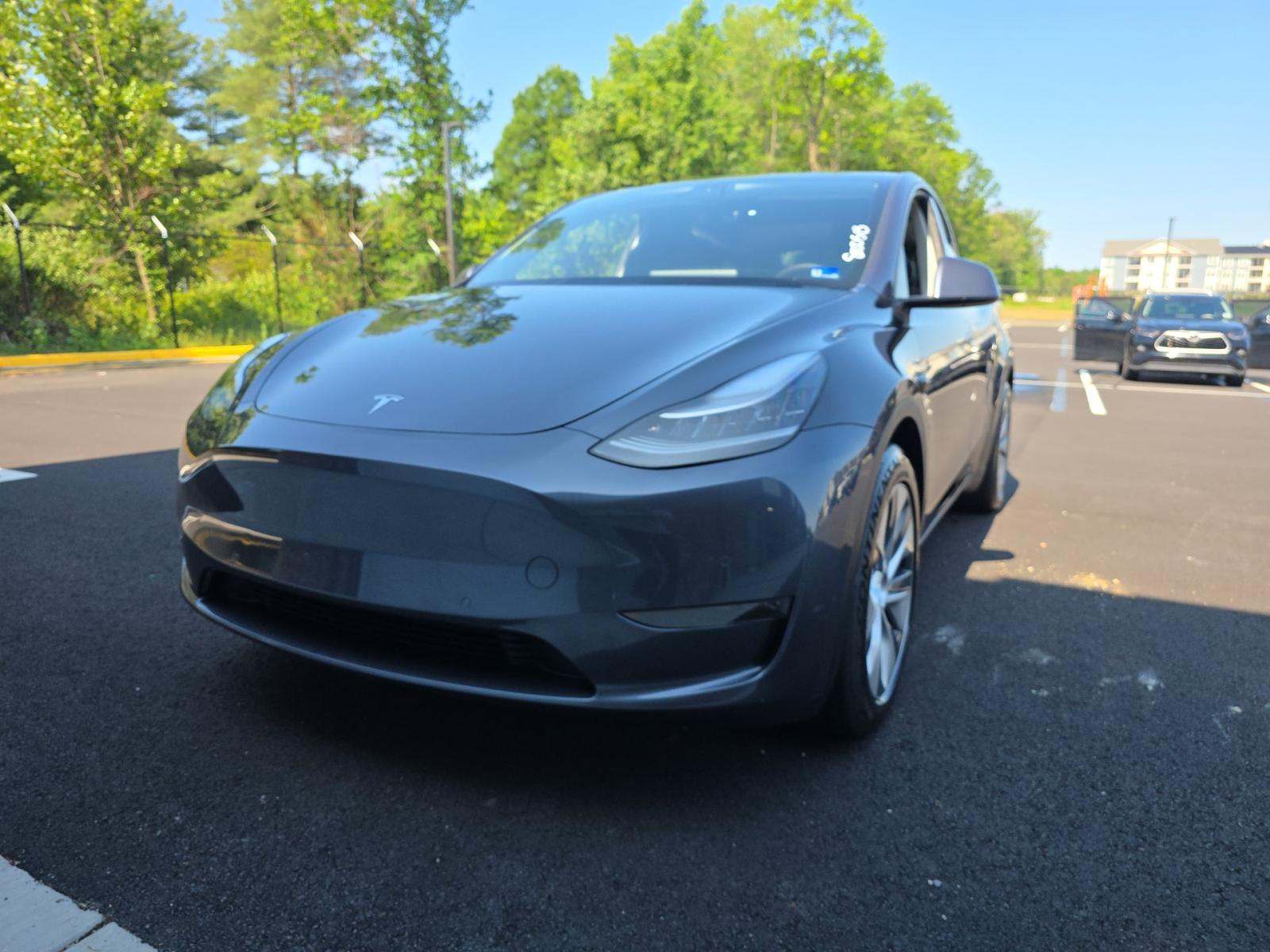TESLA MODEL Y - 1