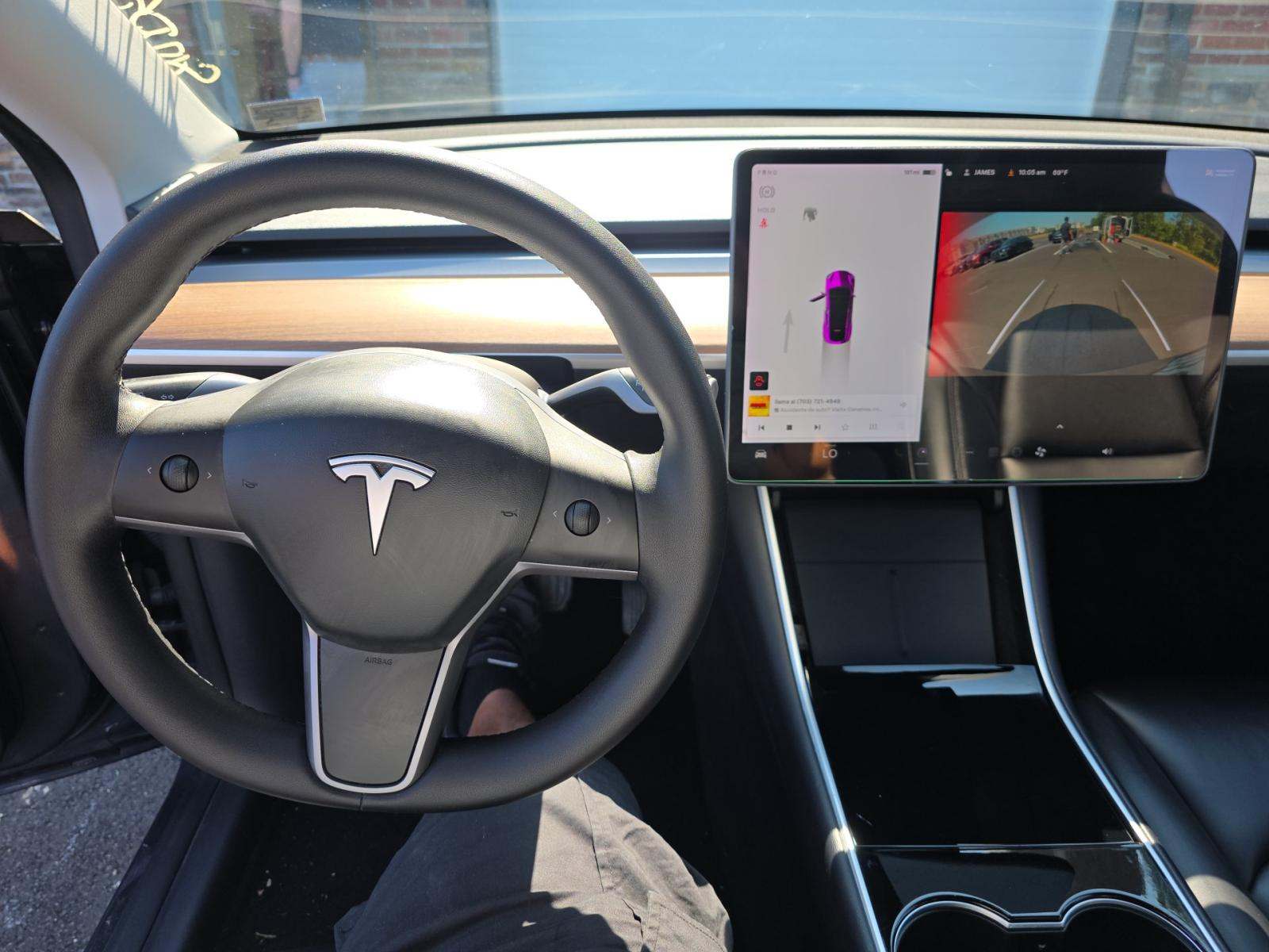 TESLA MODEL Y - 10