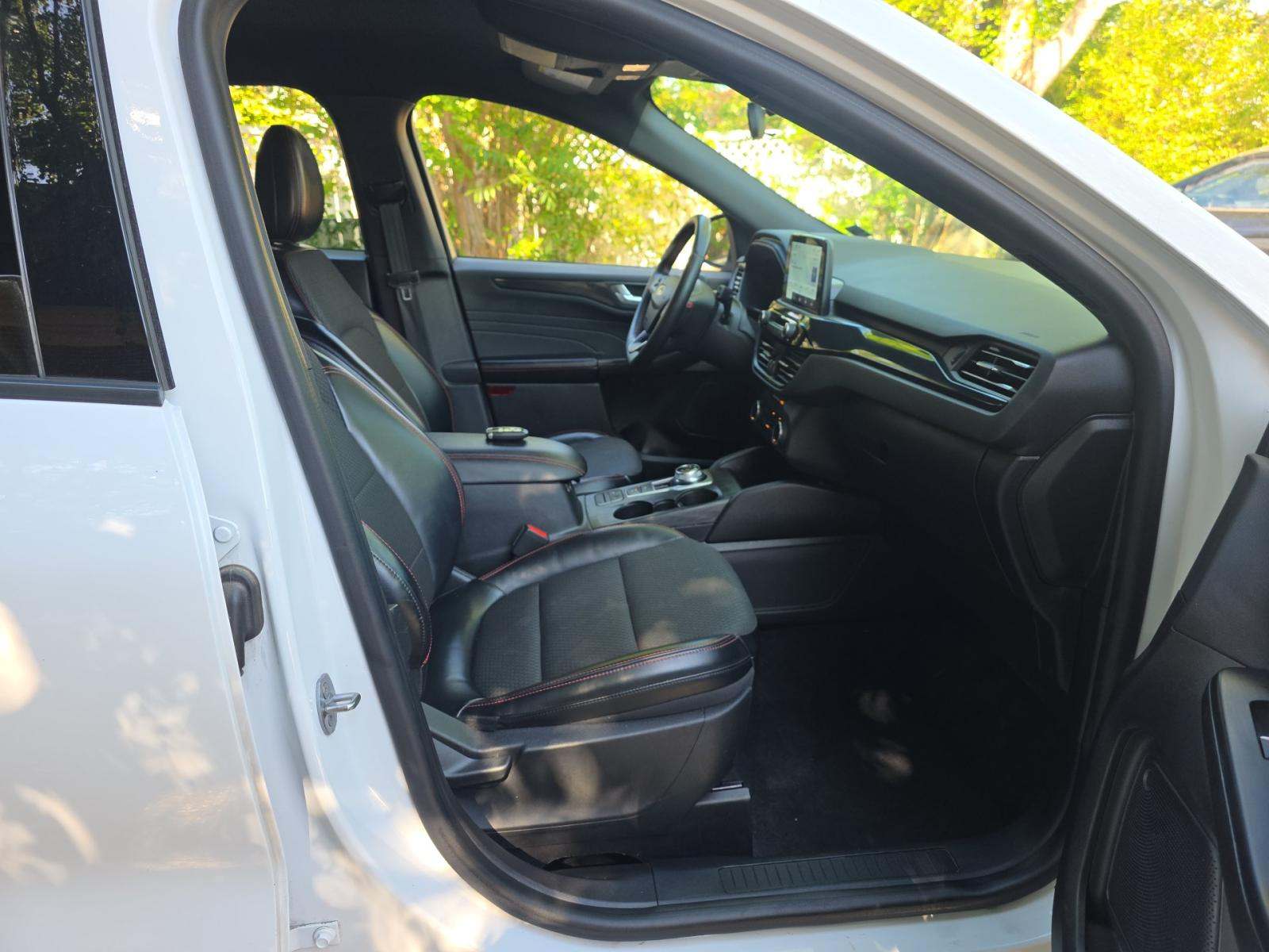 2023 Ford Escape ST-Line FWD