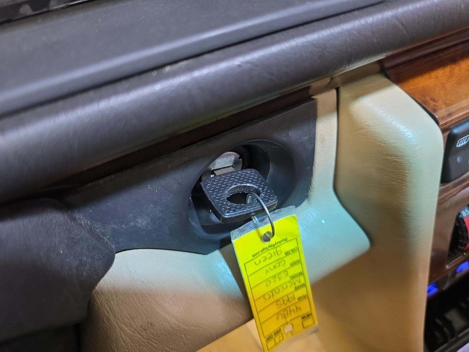 MERCEDES-BENZ E-CLASS - 8