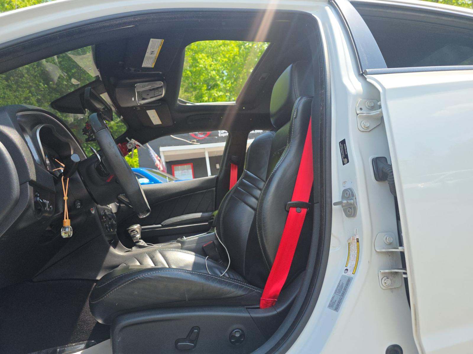 DODGE CHALLENGER - 6