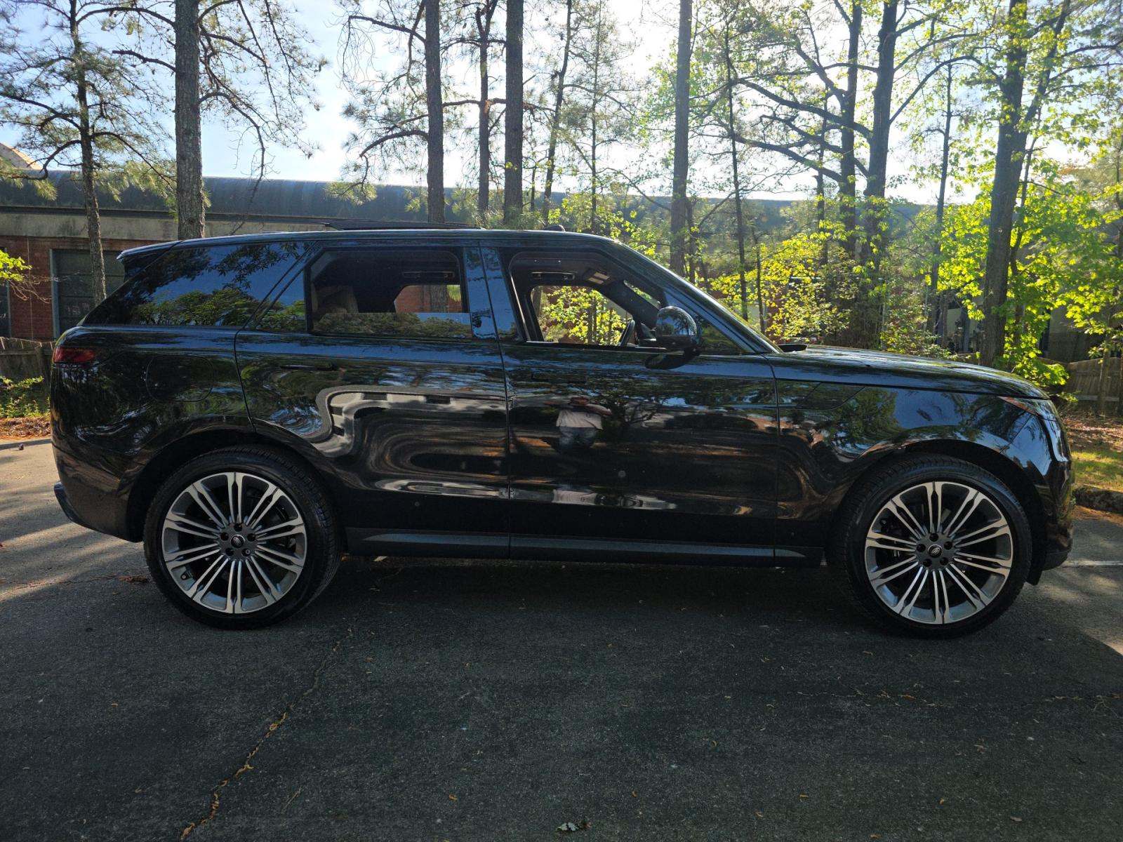 2023 Land Rover Range Rover Sport SE AWD
