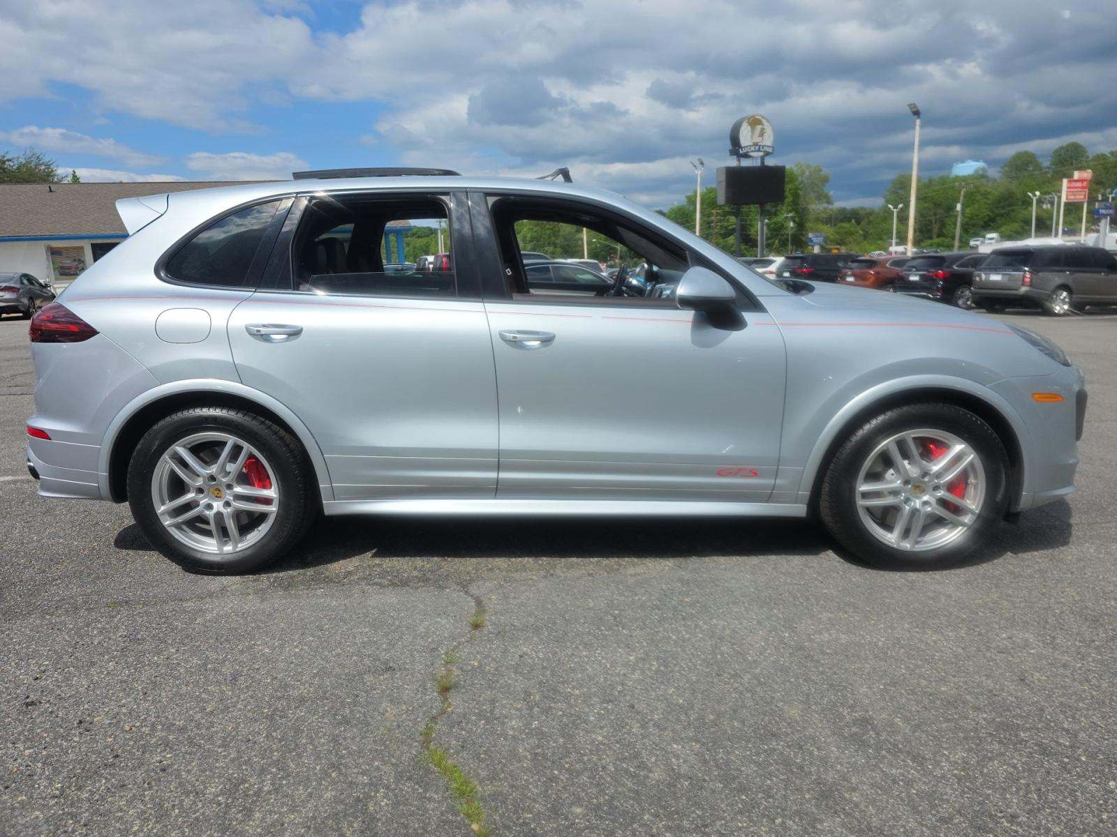PORSCHE CAYENNE - 4