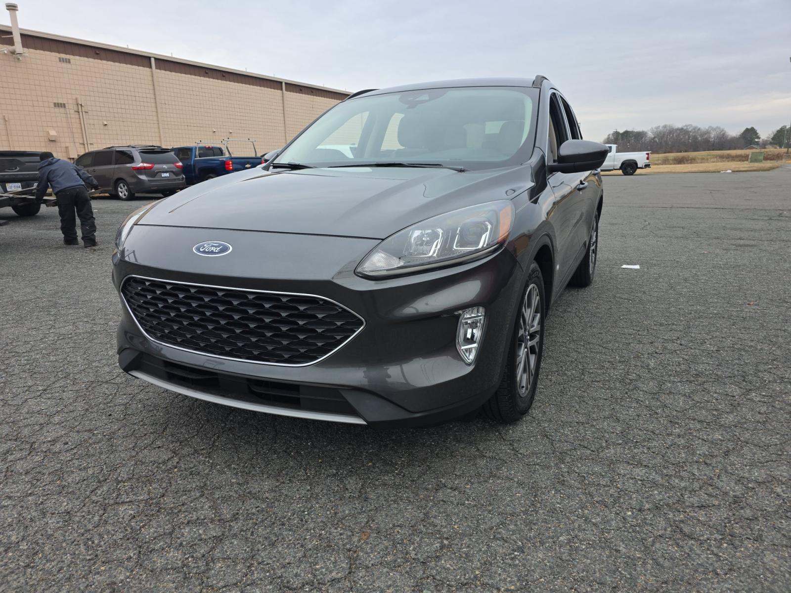 2020 Ford Escape SEL FWD