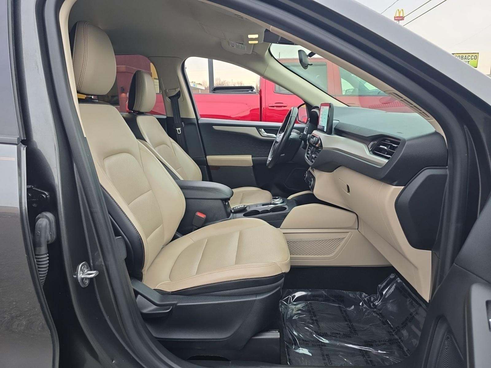 2020 Ford Escape SEL FWD