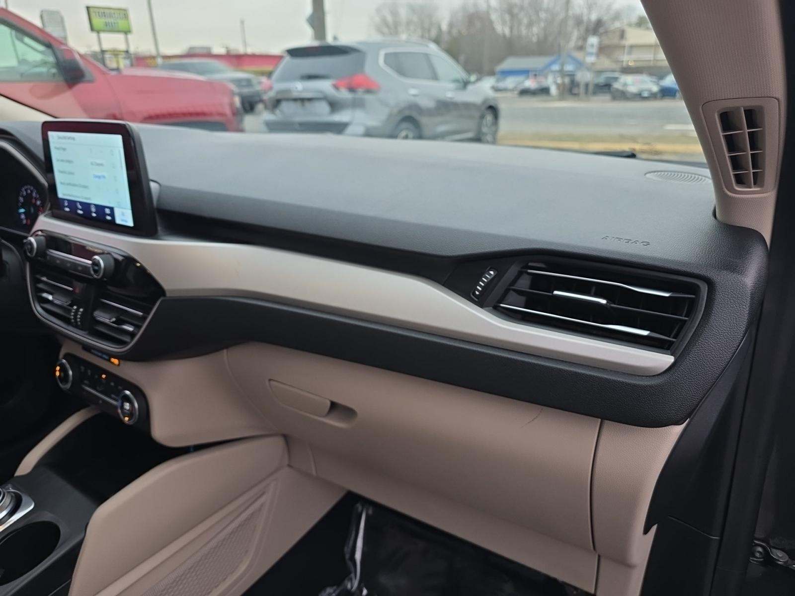 2020 Ford Escape SEL FWD