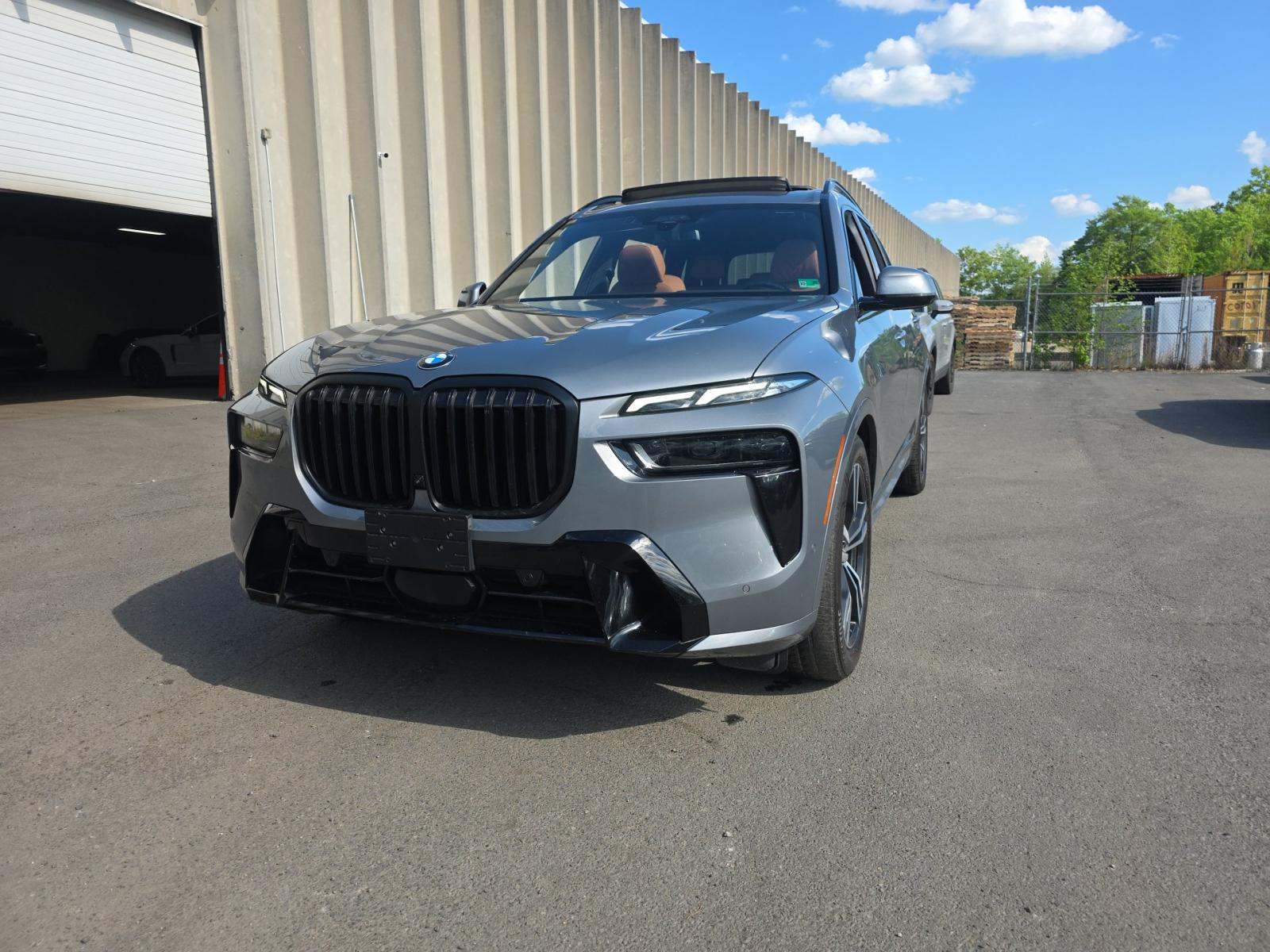 2023 BMW X7 xDrive40i AWD