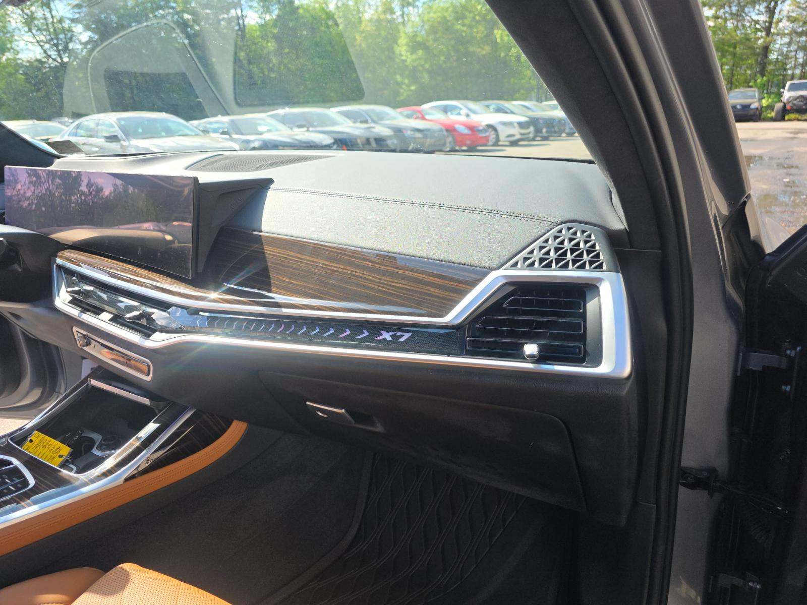 2023 BMW X7 xDrive40i AWD