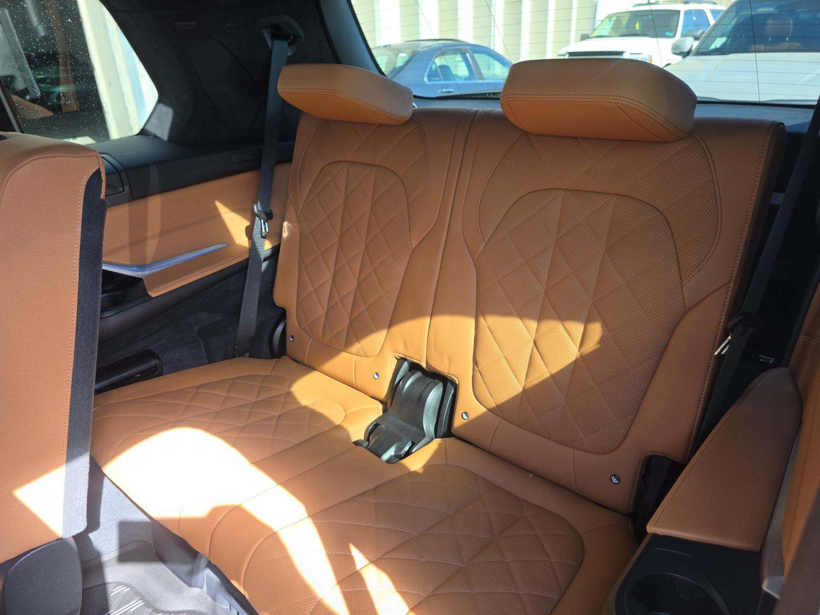 2023 BMW X7 xDrive40i AWD