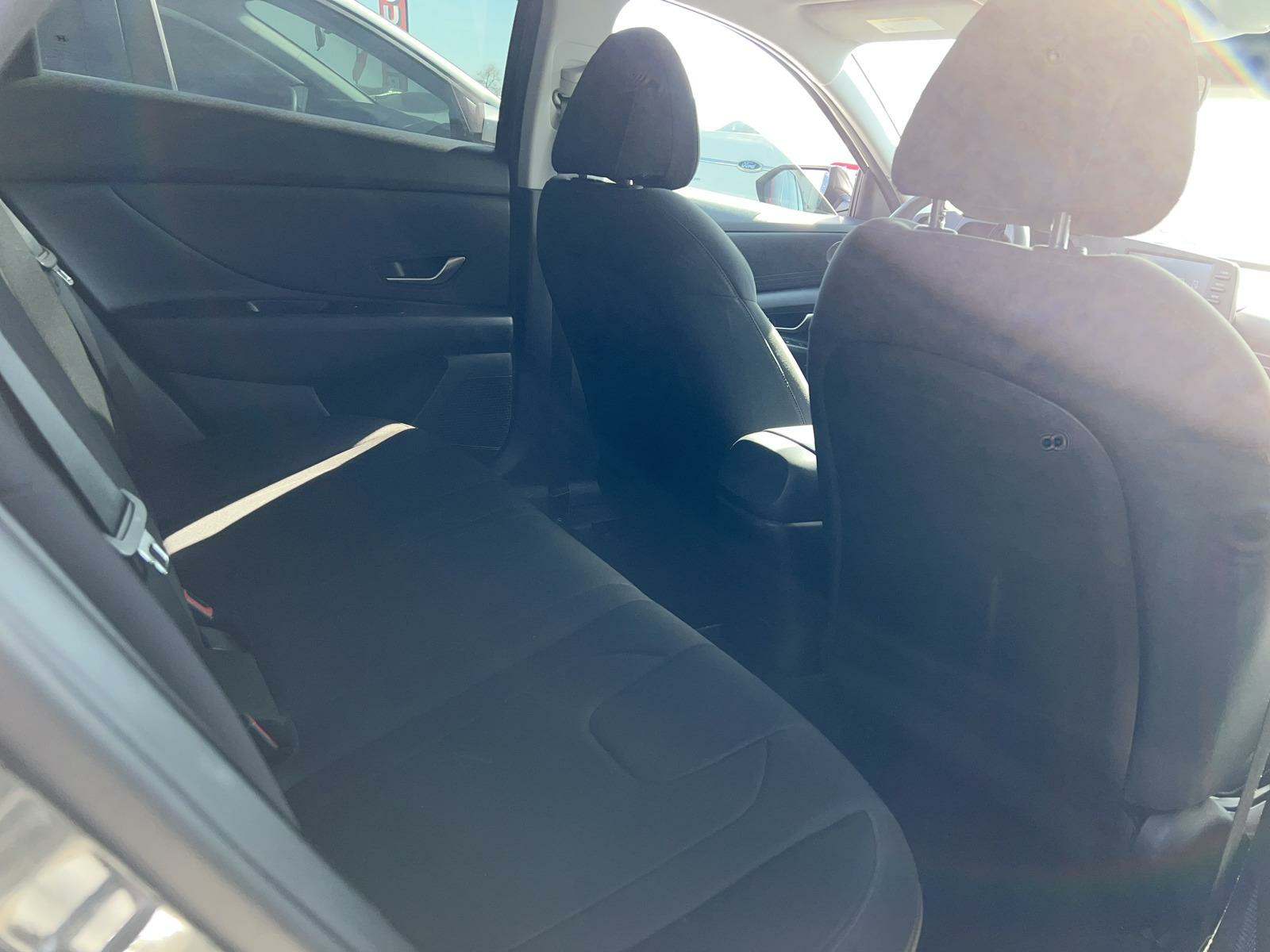 2021 Hyundai Elantra SEL FWD