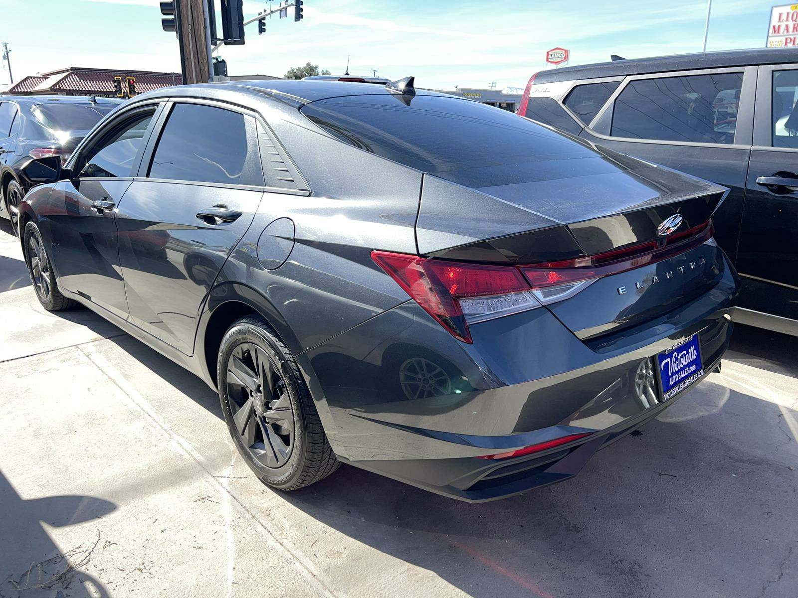 2021 Hyundai Elantra SEL FWD