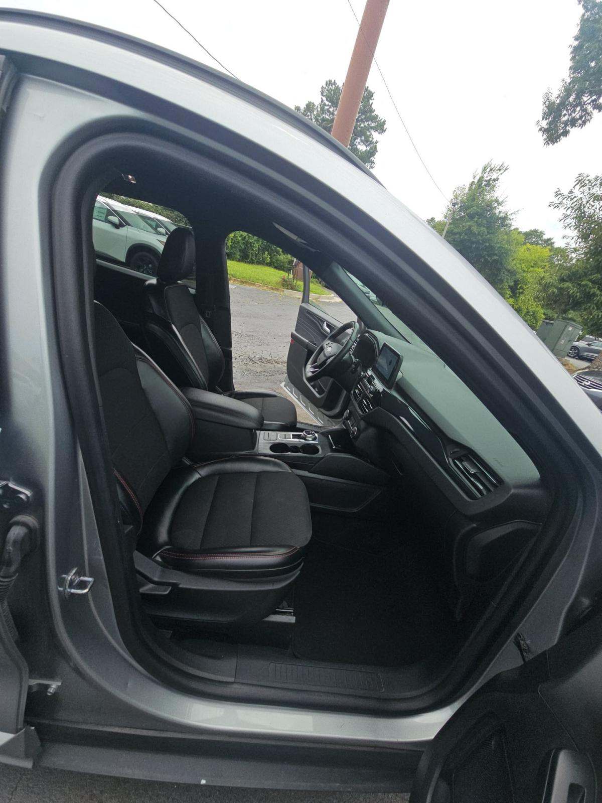 2024 Ford Escape ST-Line AWD