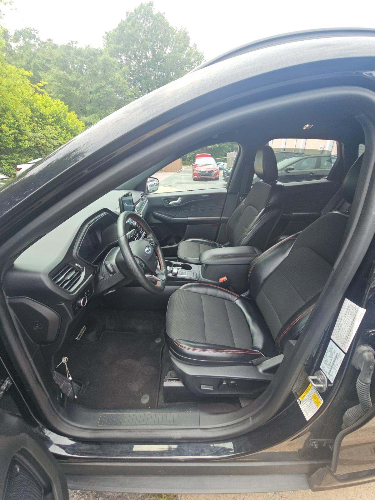 2024 Ford Escape ST-Line AWD