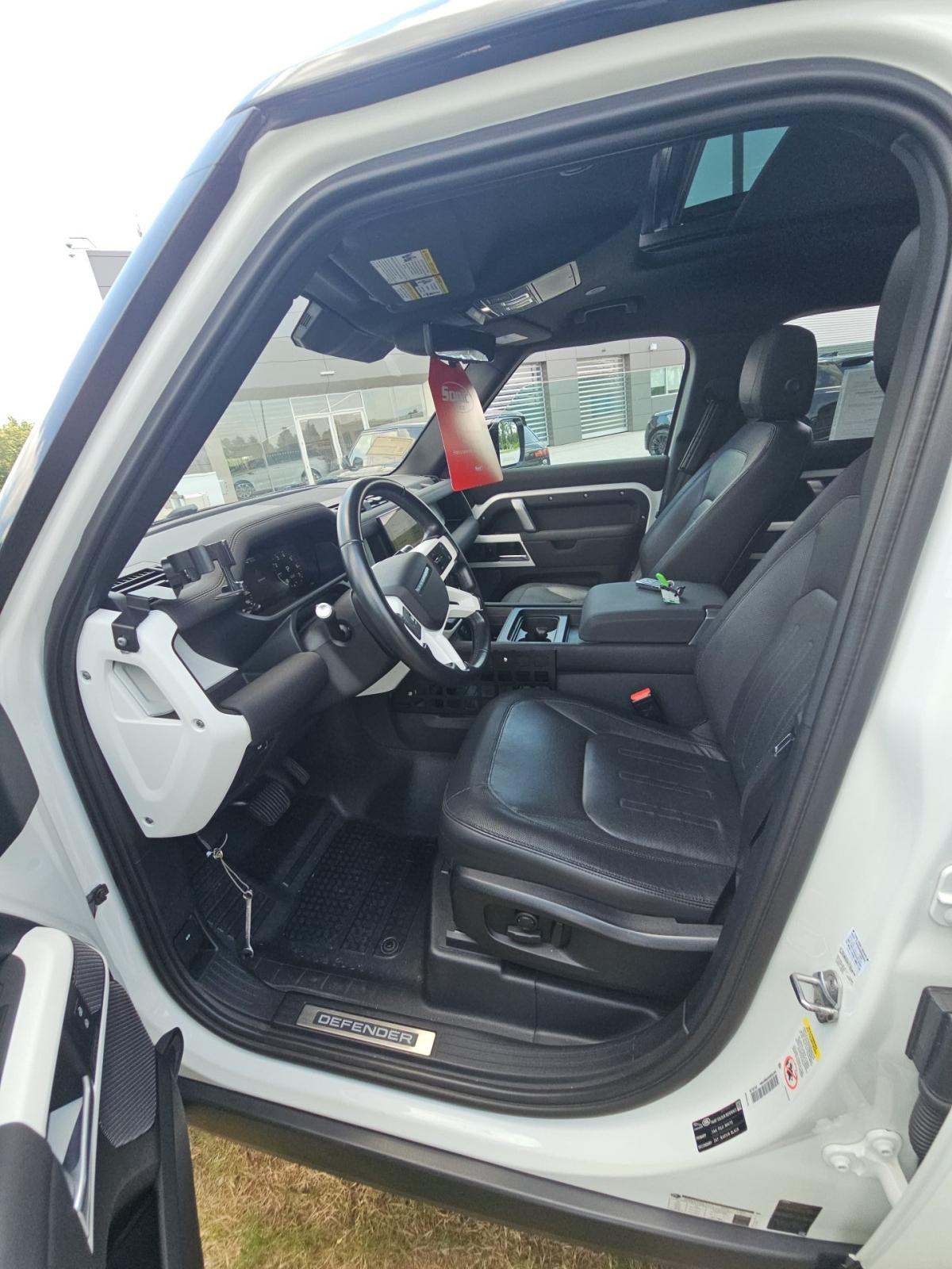 2022 Land Rover Defender 110 X-Dynamic SE AWD