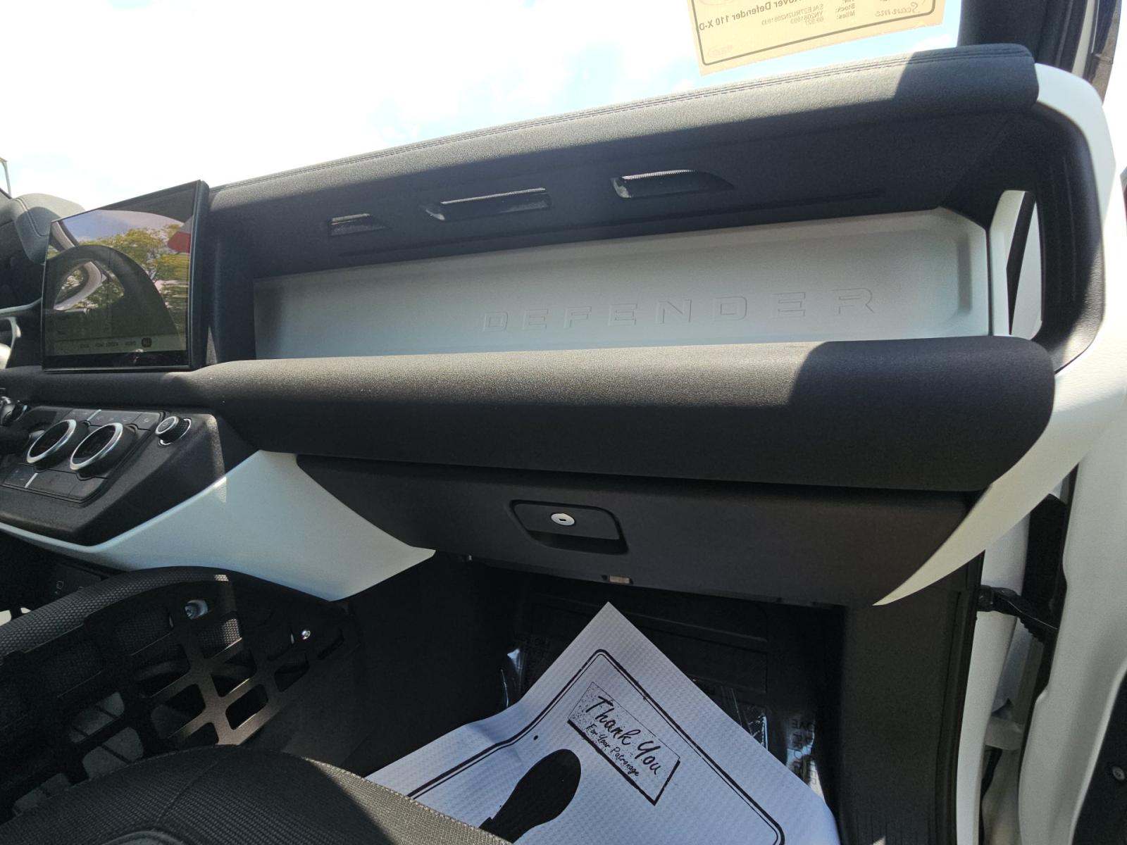 2022 Land Rover Defender 110 X-Dynamic SE AWD