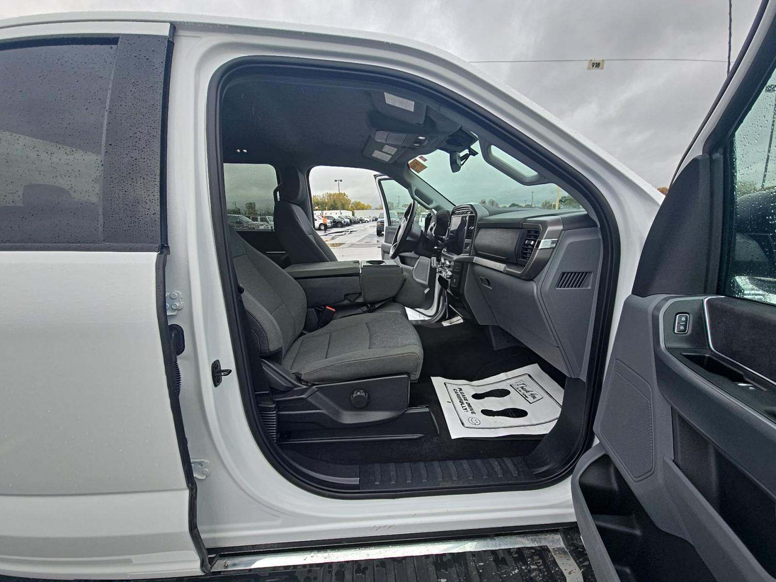 2024 Ford F-150 XLT AWD