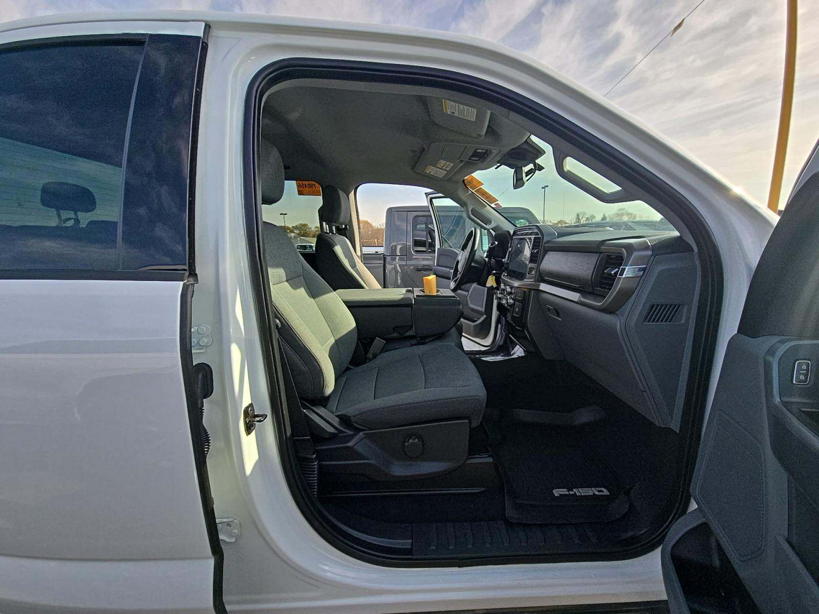 2024 Ford F-150 XLT AWD