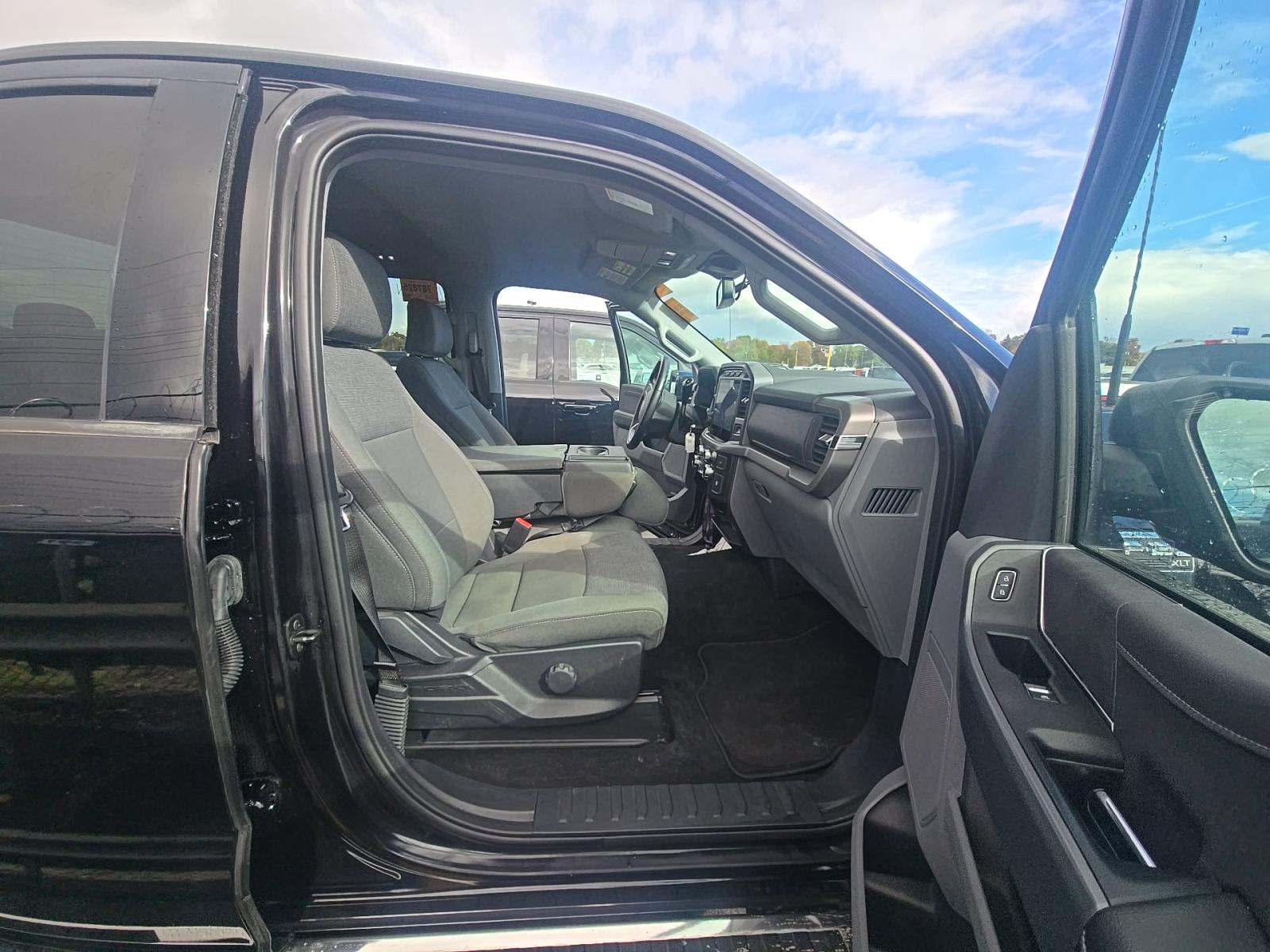 2024 Ford F-150 XLT AWD