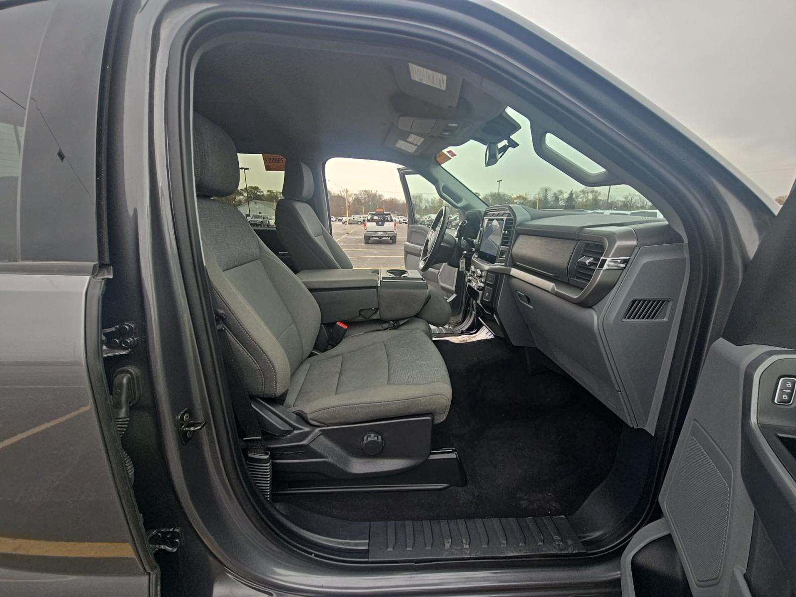 2024 Ford F-150 XLT AWD