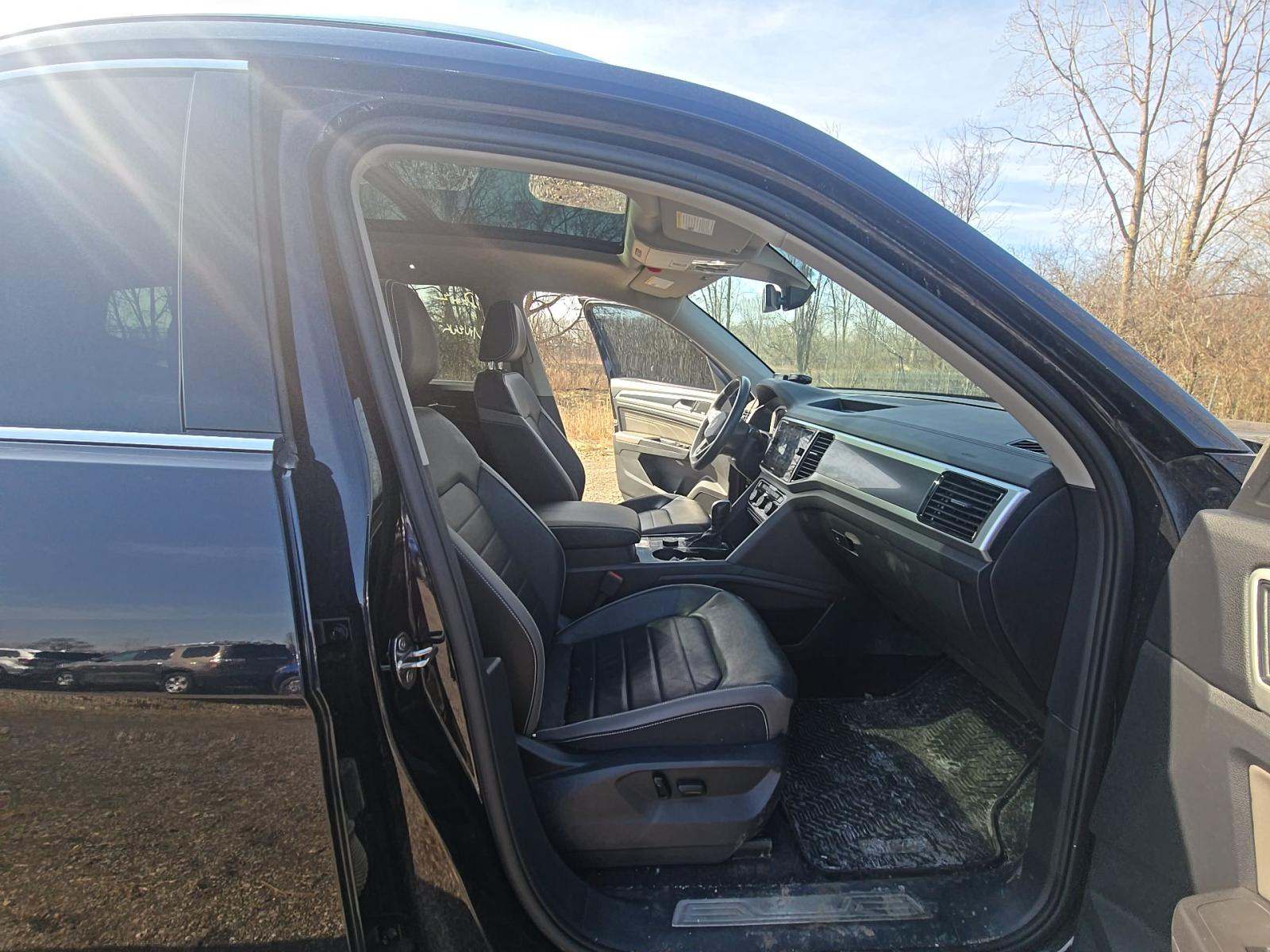 2023 Volkswagen Atlas 3.6L SEL Premium R-Line AWD