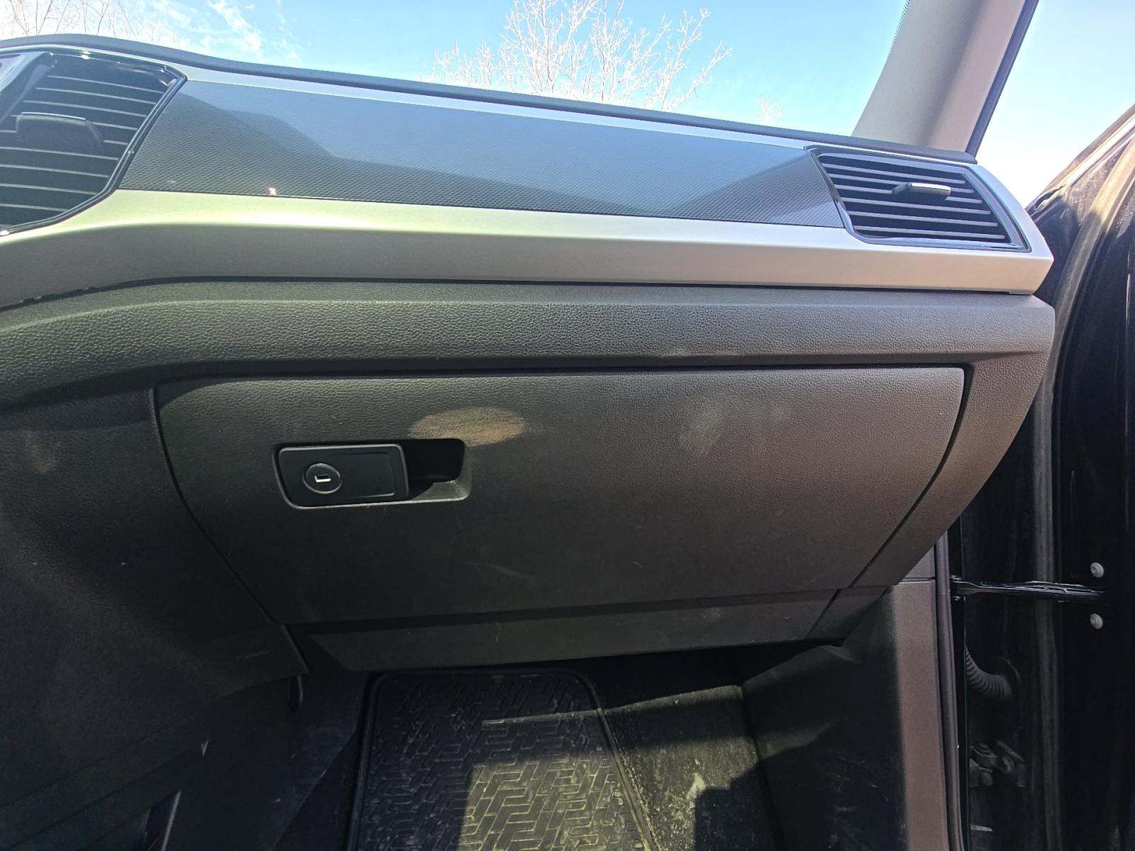 2023 Volkswagen Atlas 3.6L SEL Premium R-Line AWD