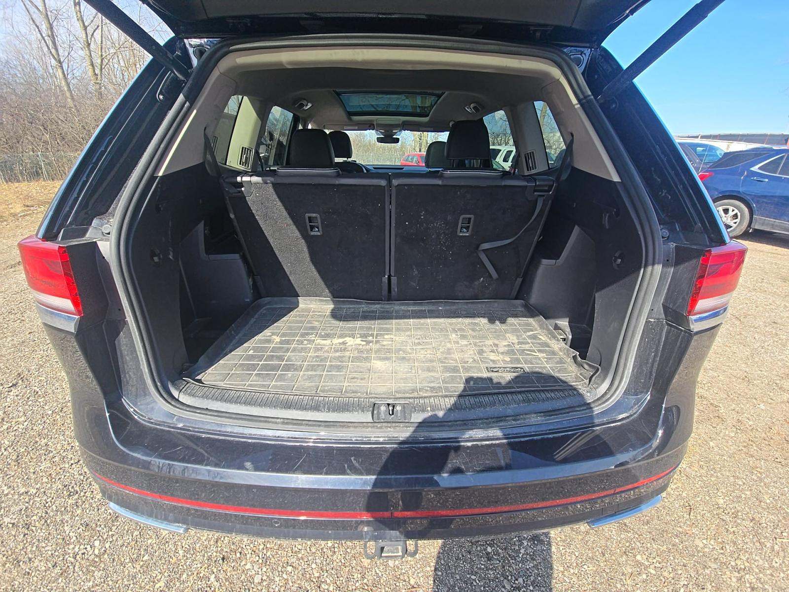 2023 Volkswagen Atlas 3.6L SEL Premium R-Line AWD