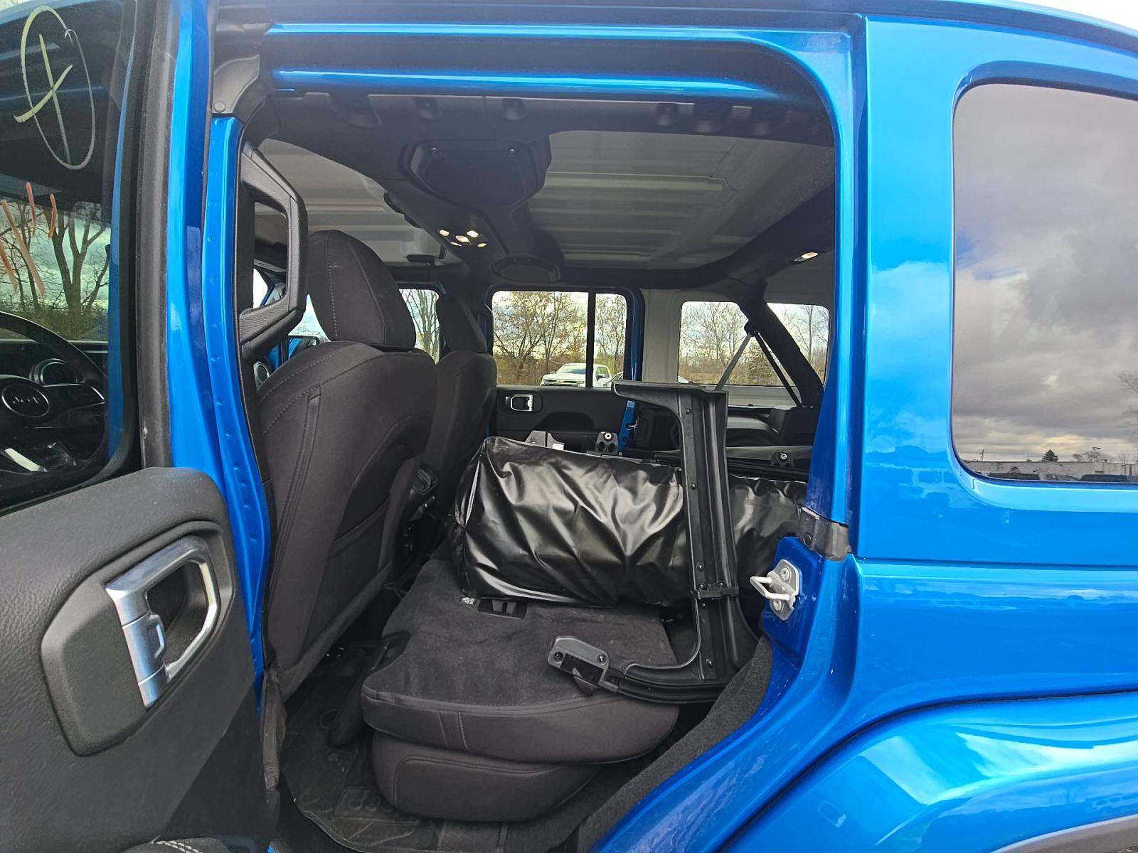 2022 Jeep Wrangler Unlimited Sahara AWD