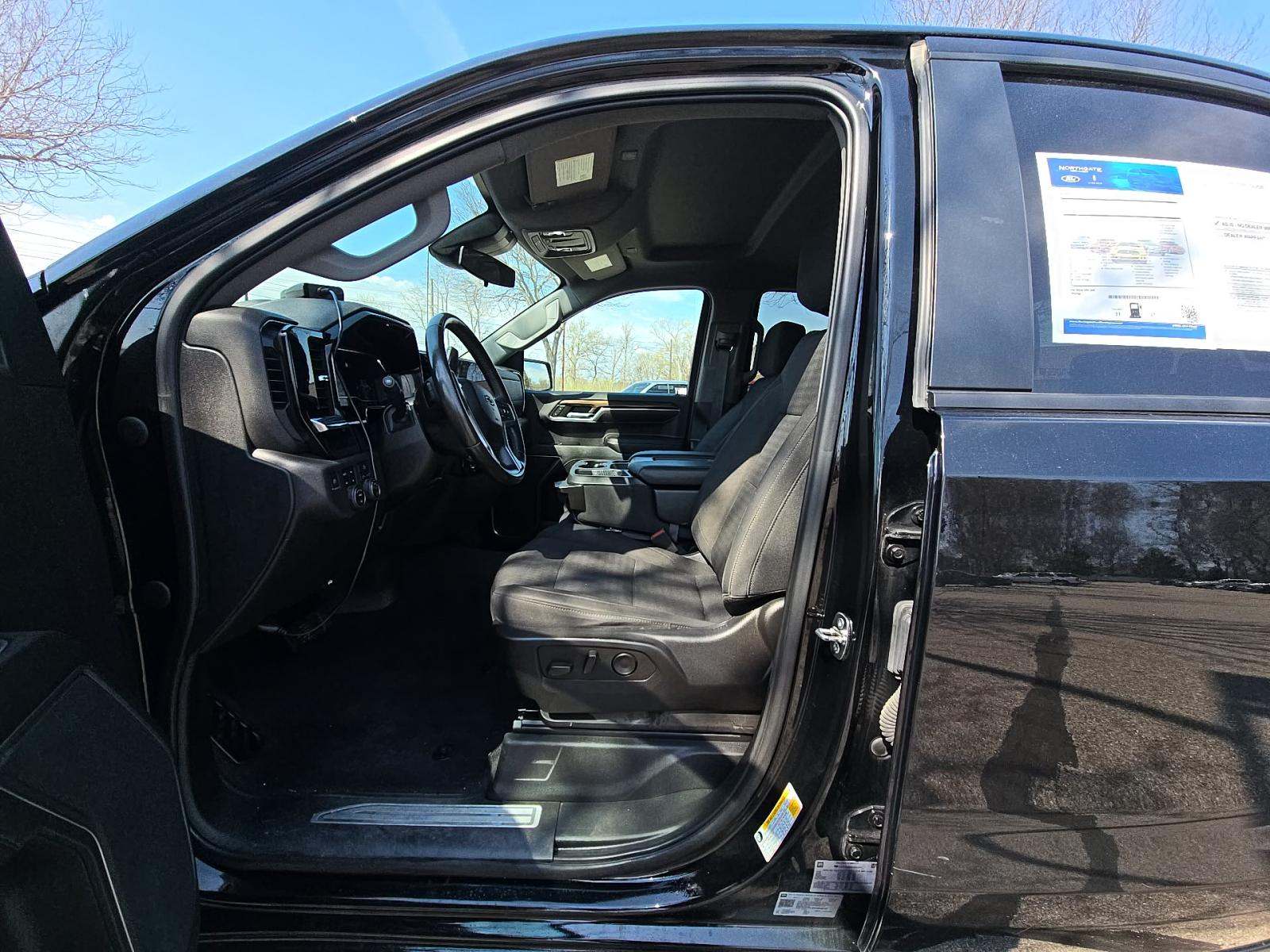 CHEVROLET SILVERADO - 2