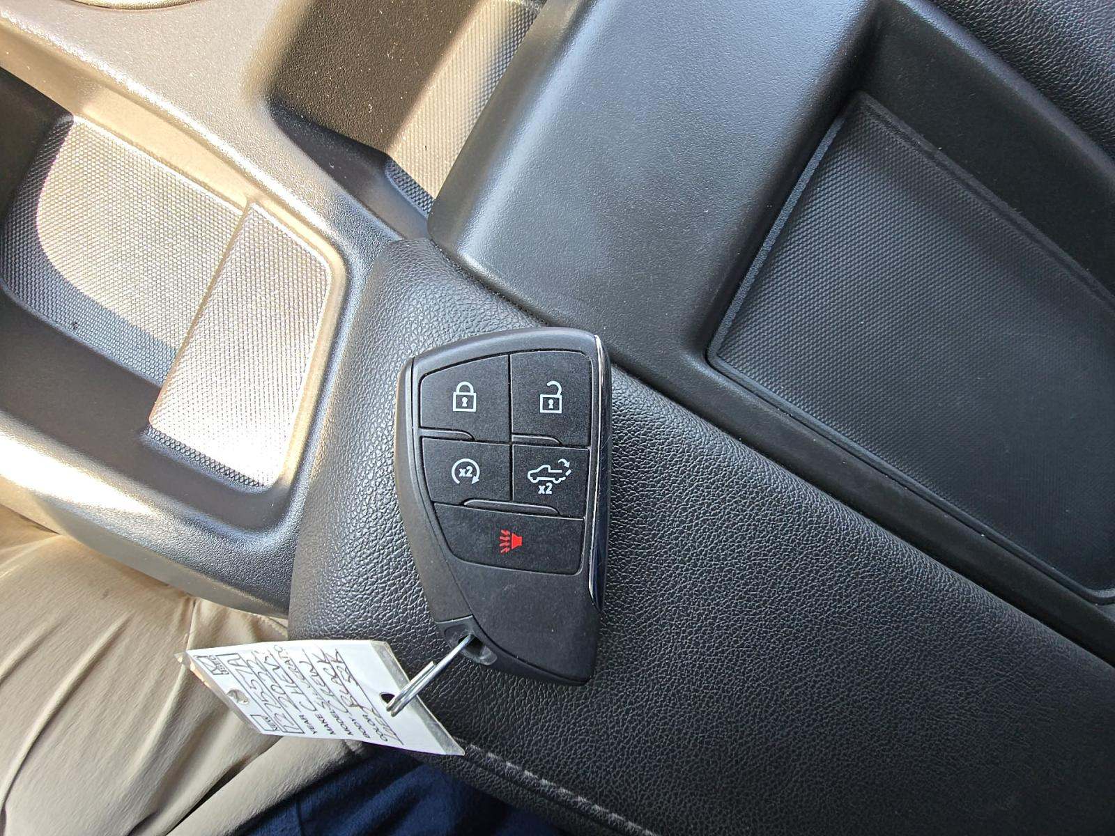 CHEVROLET SILVERADO - 4