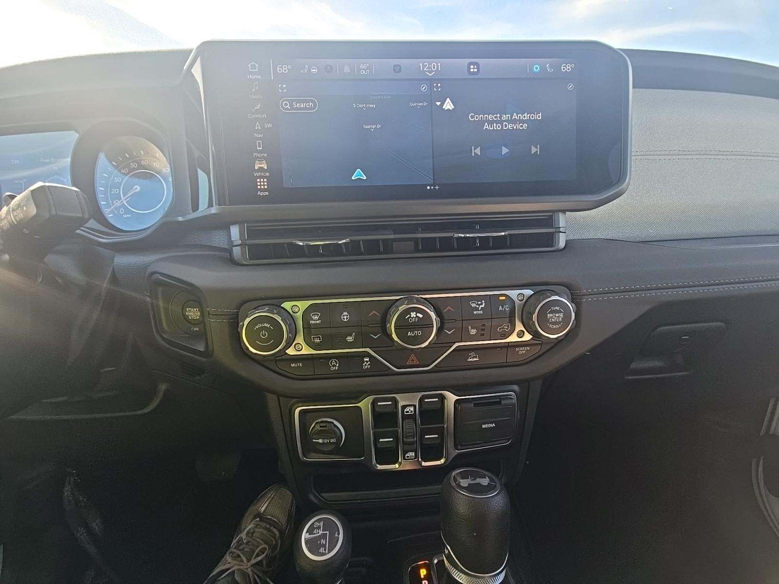 2024 Jeep Wrangler Sahara AWD